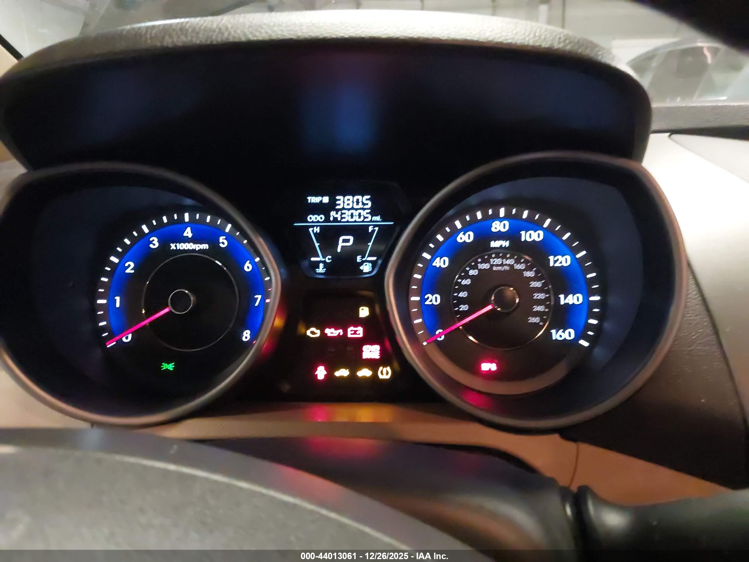 HYUNDAI ELANTRA image 7
