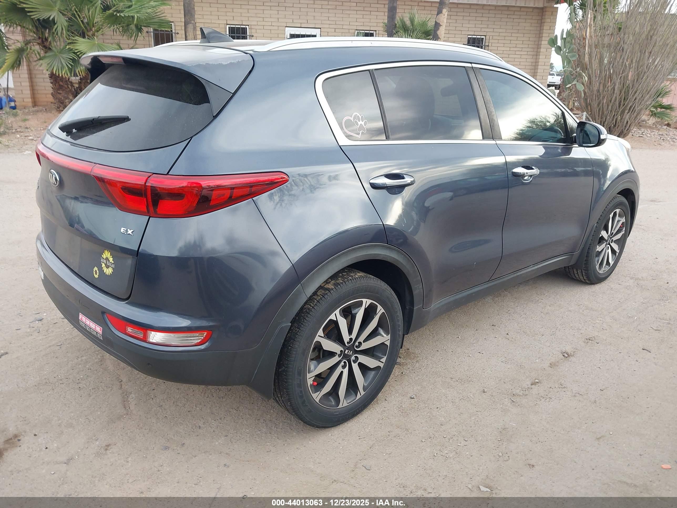 KIA SPORTAGE image 4