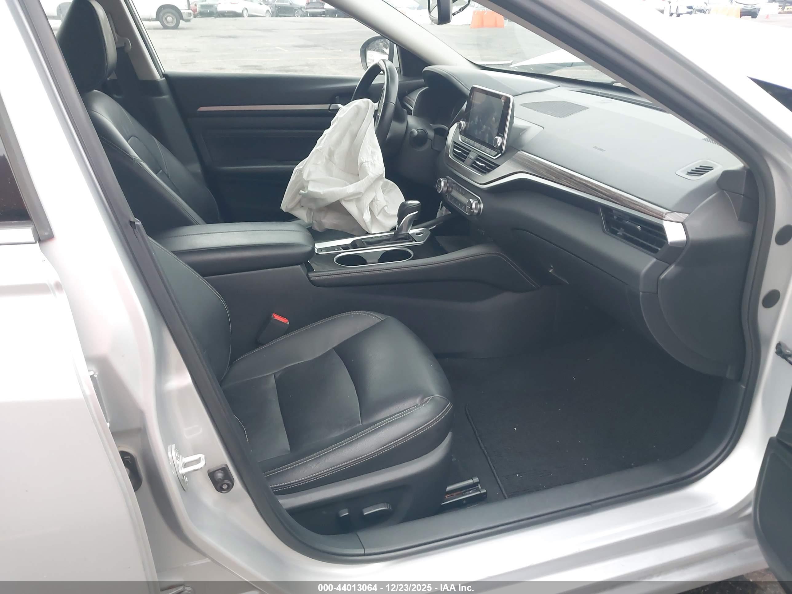 NISSAN ALTIMA image 5
