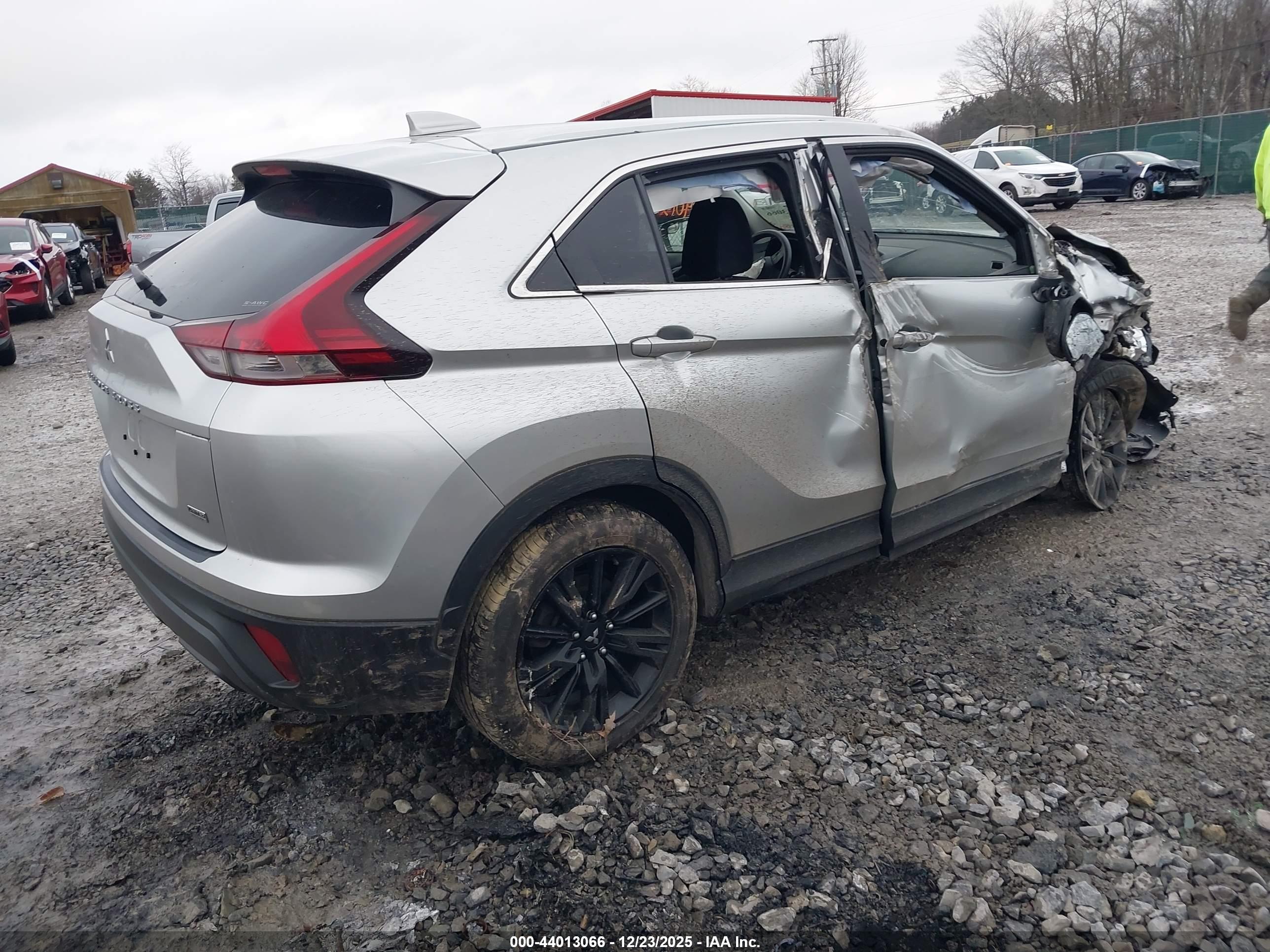 MITSUBISHI ECLIPSE image 4