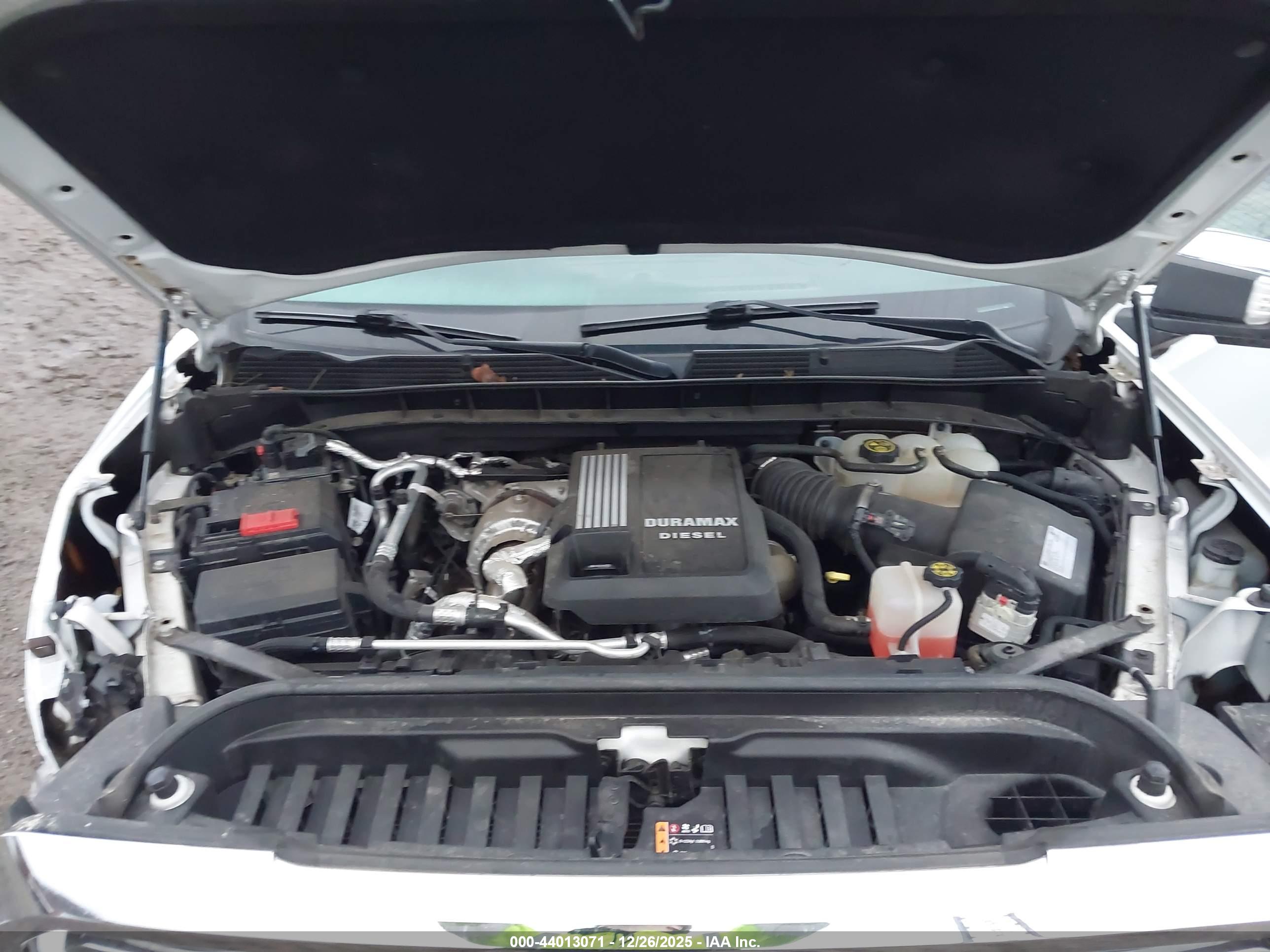 GMC SIERRA image 10