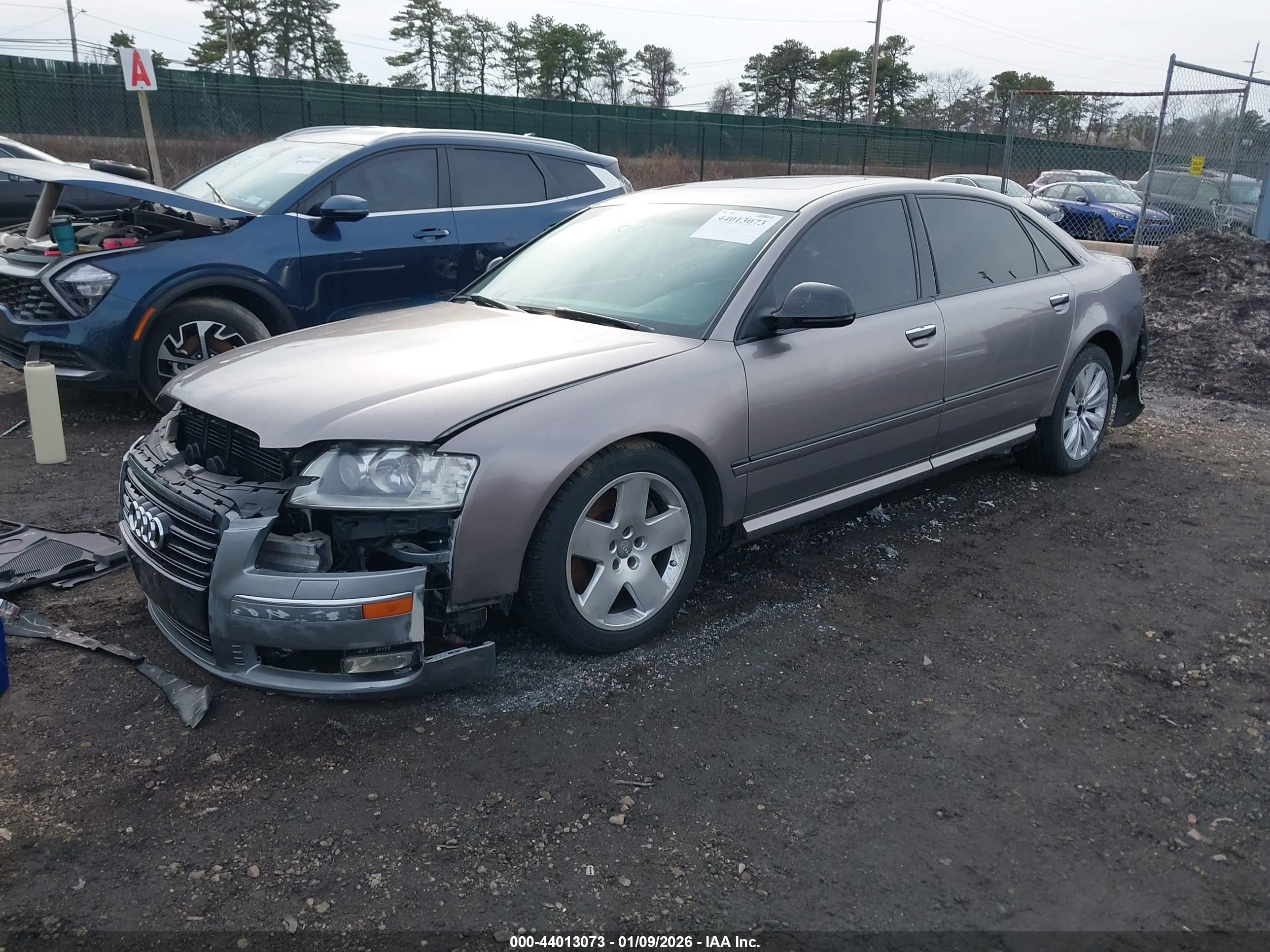 AUDI A8 image 2