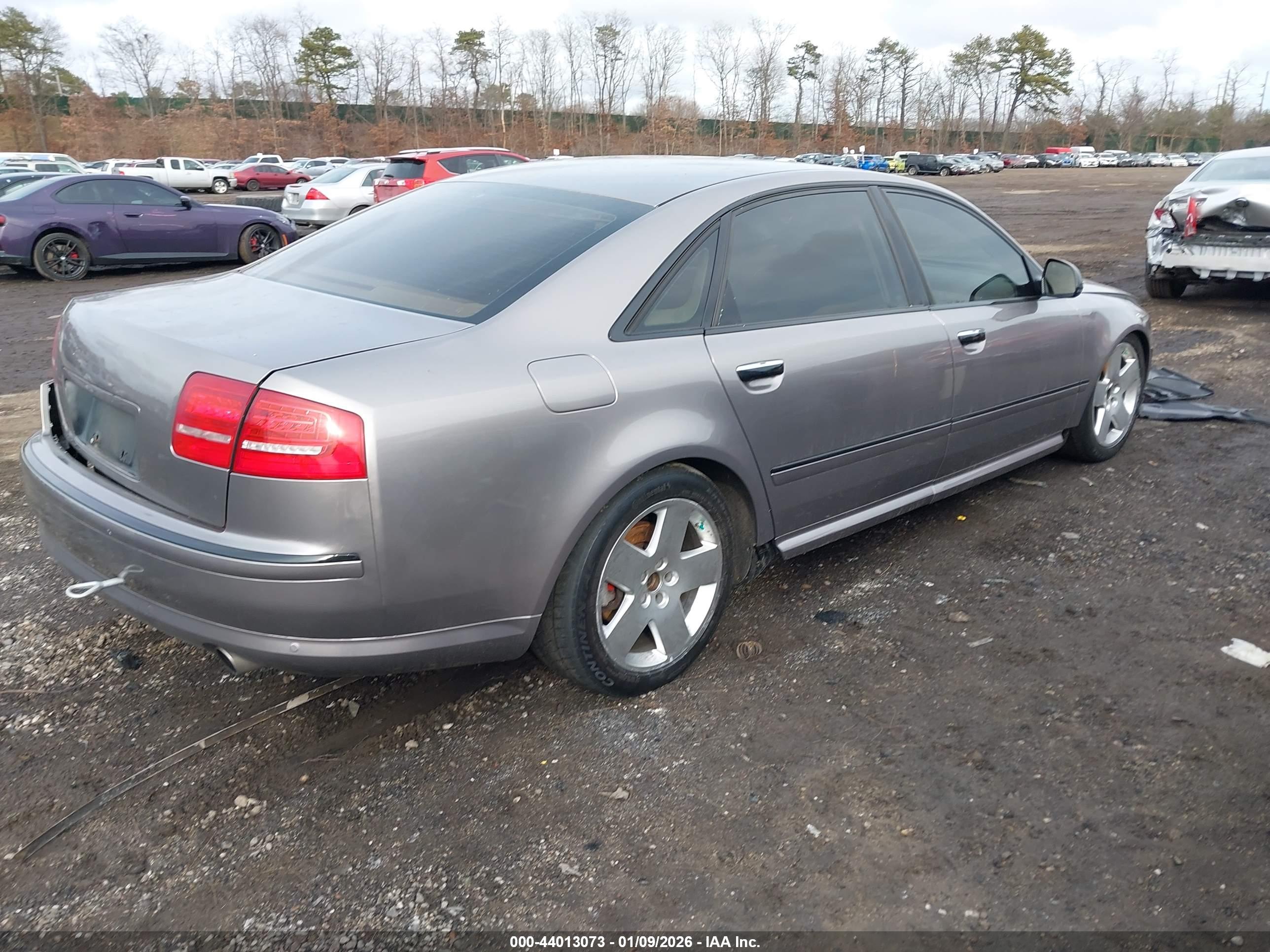 AUDI A8 image 4
