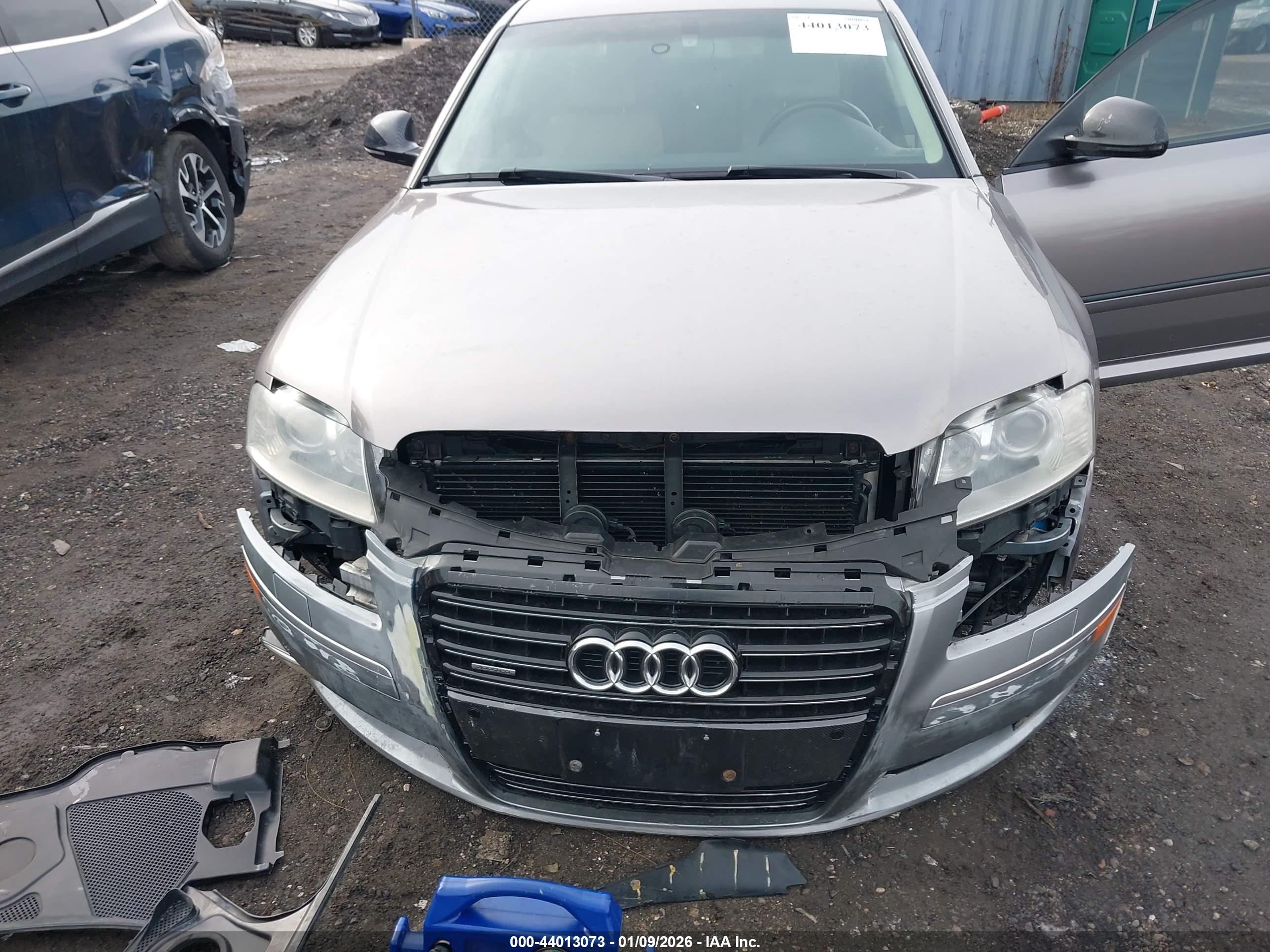 AUDI A8 image 6