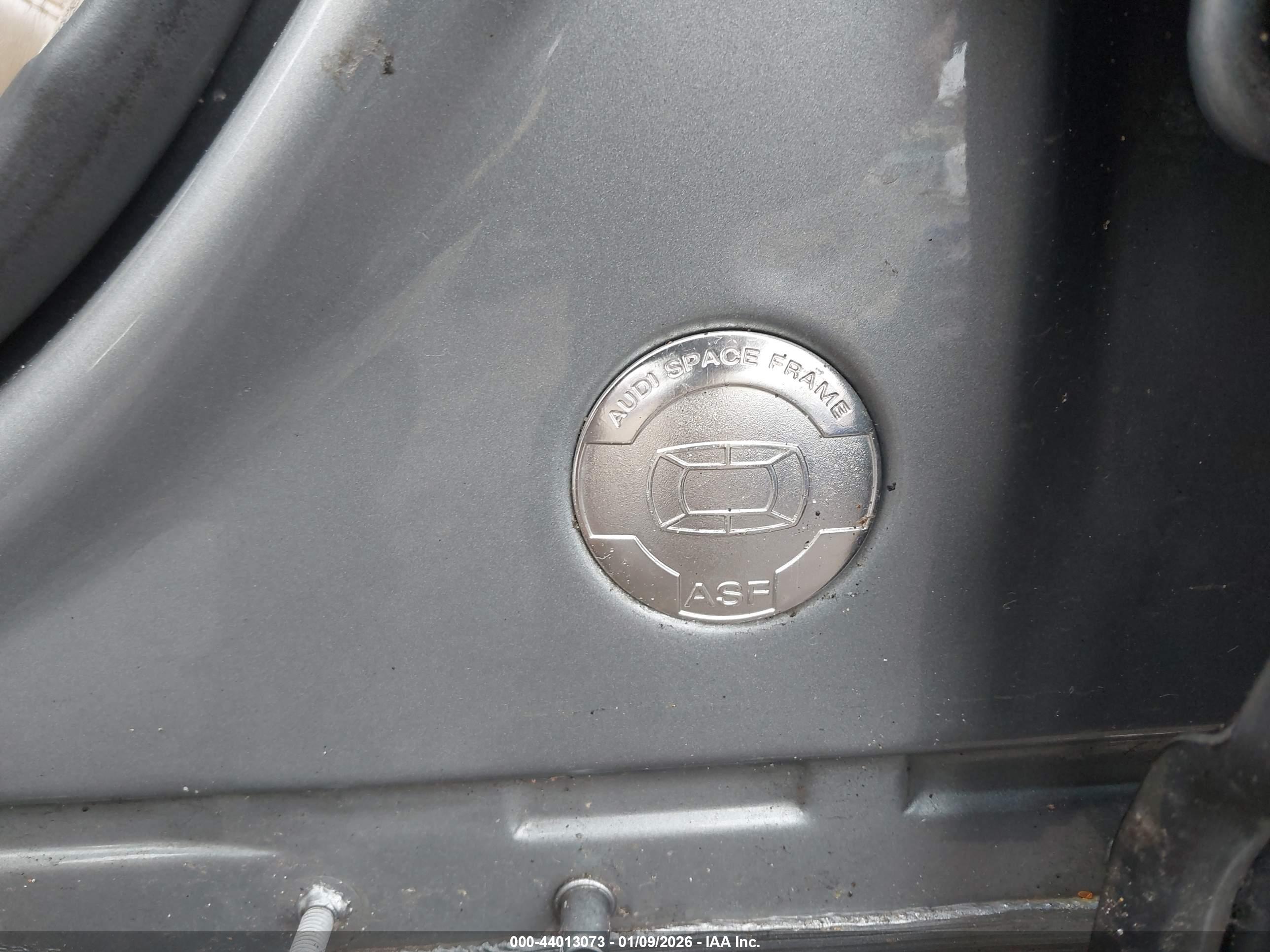 AUDI A8 image 9