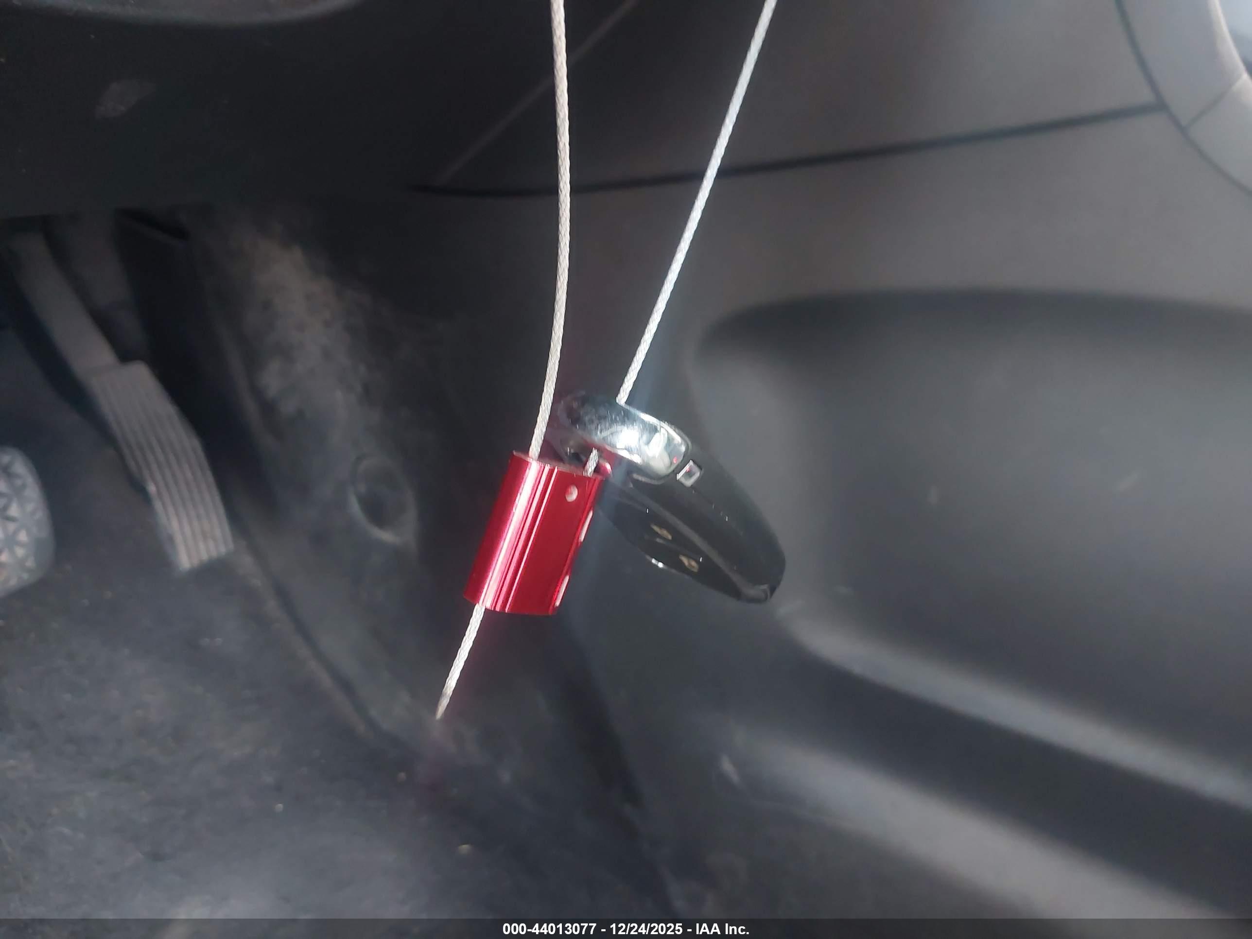 CHEVROLET EQUINOX image 11