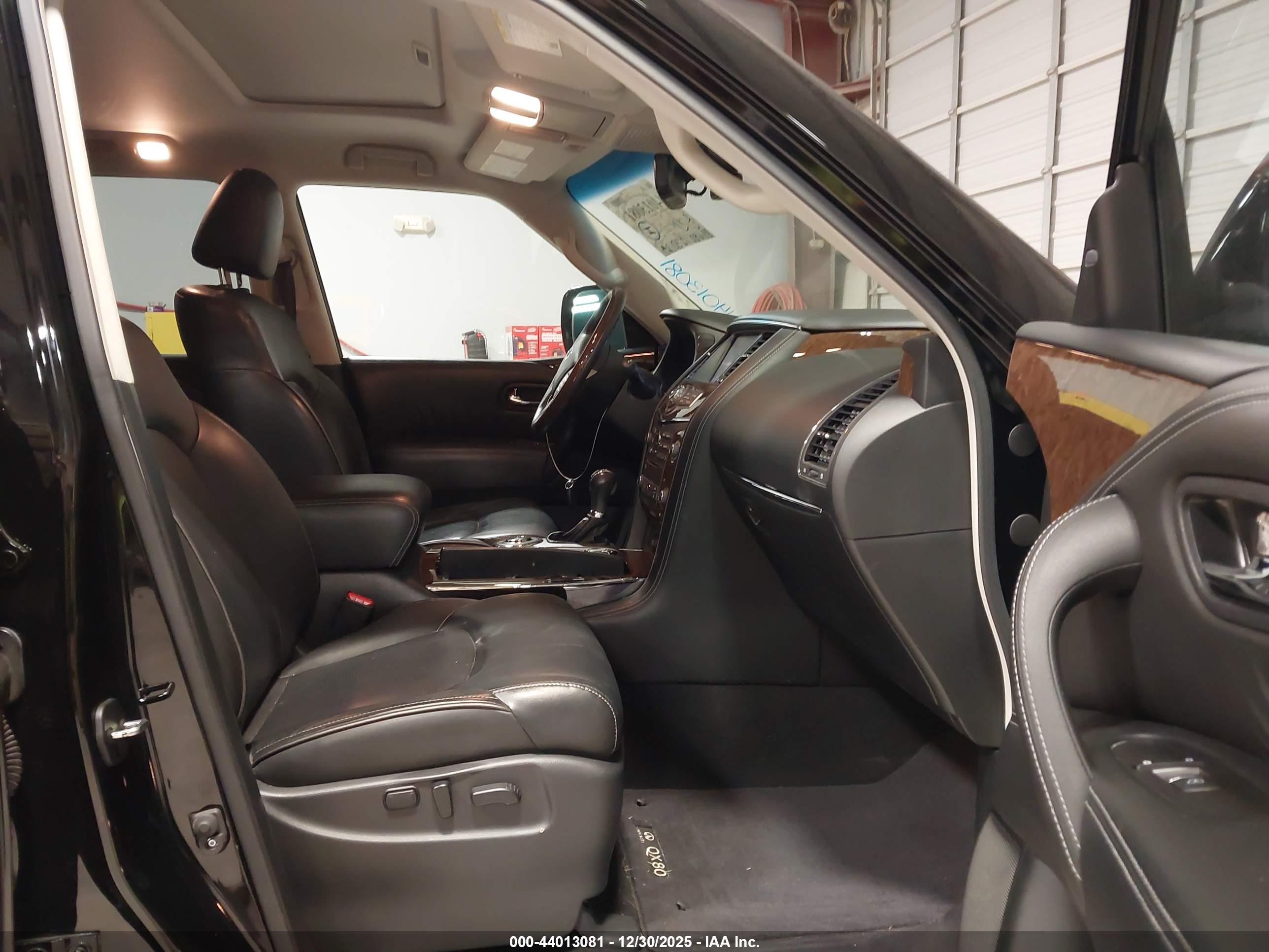 INFINITI QX80 image 5