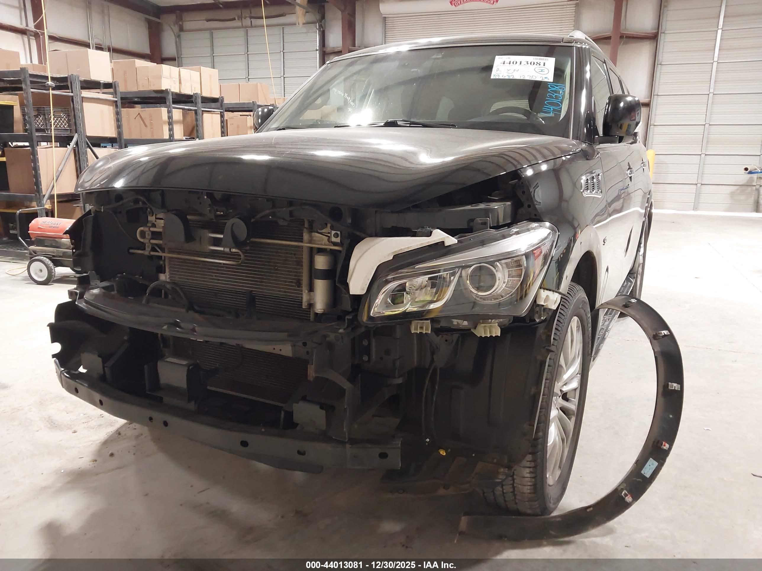 INFINITI QX80 image 6