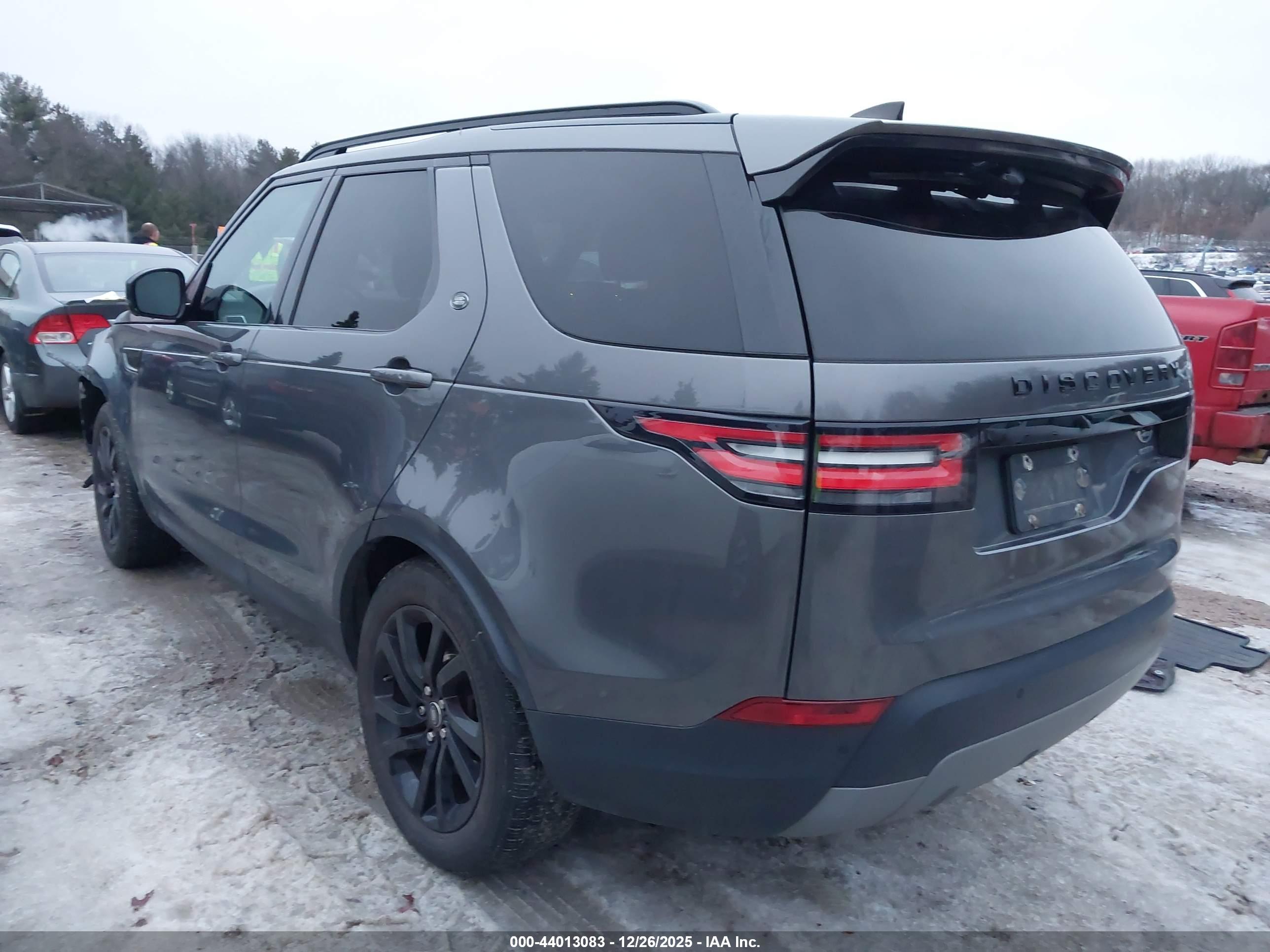 LAND ROVER image 3