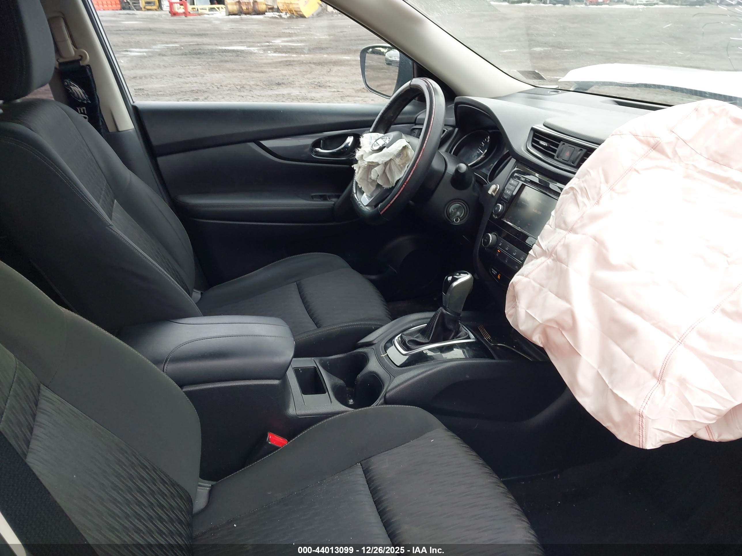 NISSAN ROGUE image 5