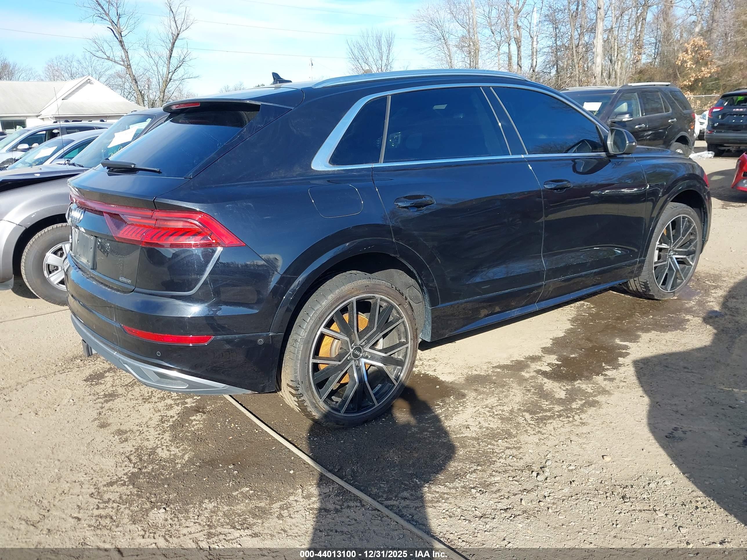 AUDI Q8 image 4
