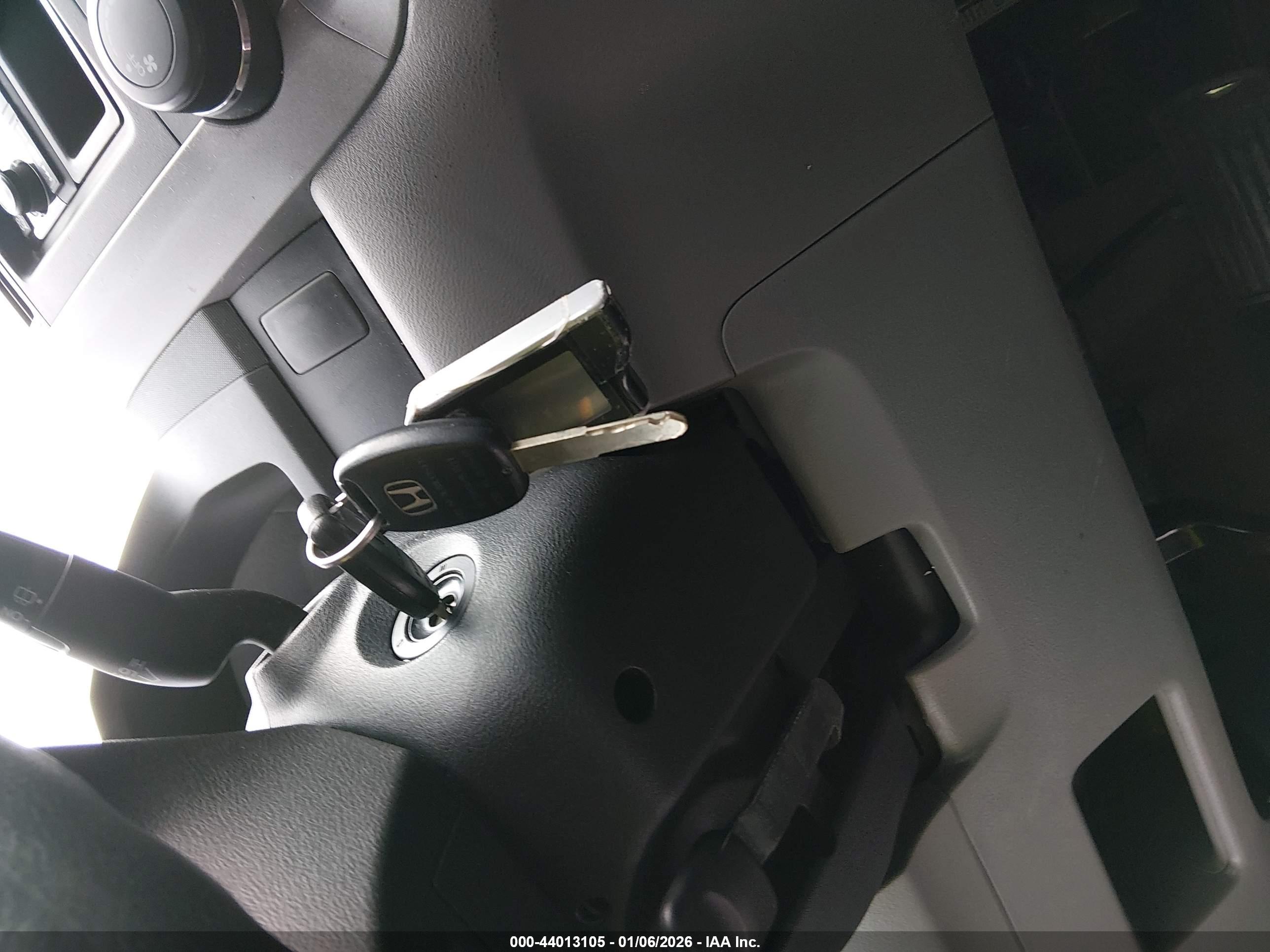 HONDA CR-V image 11