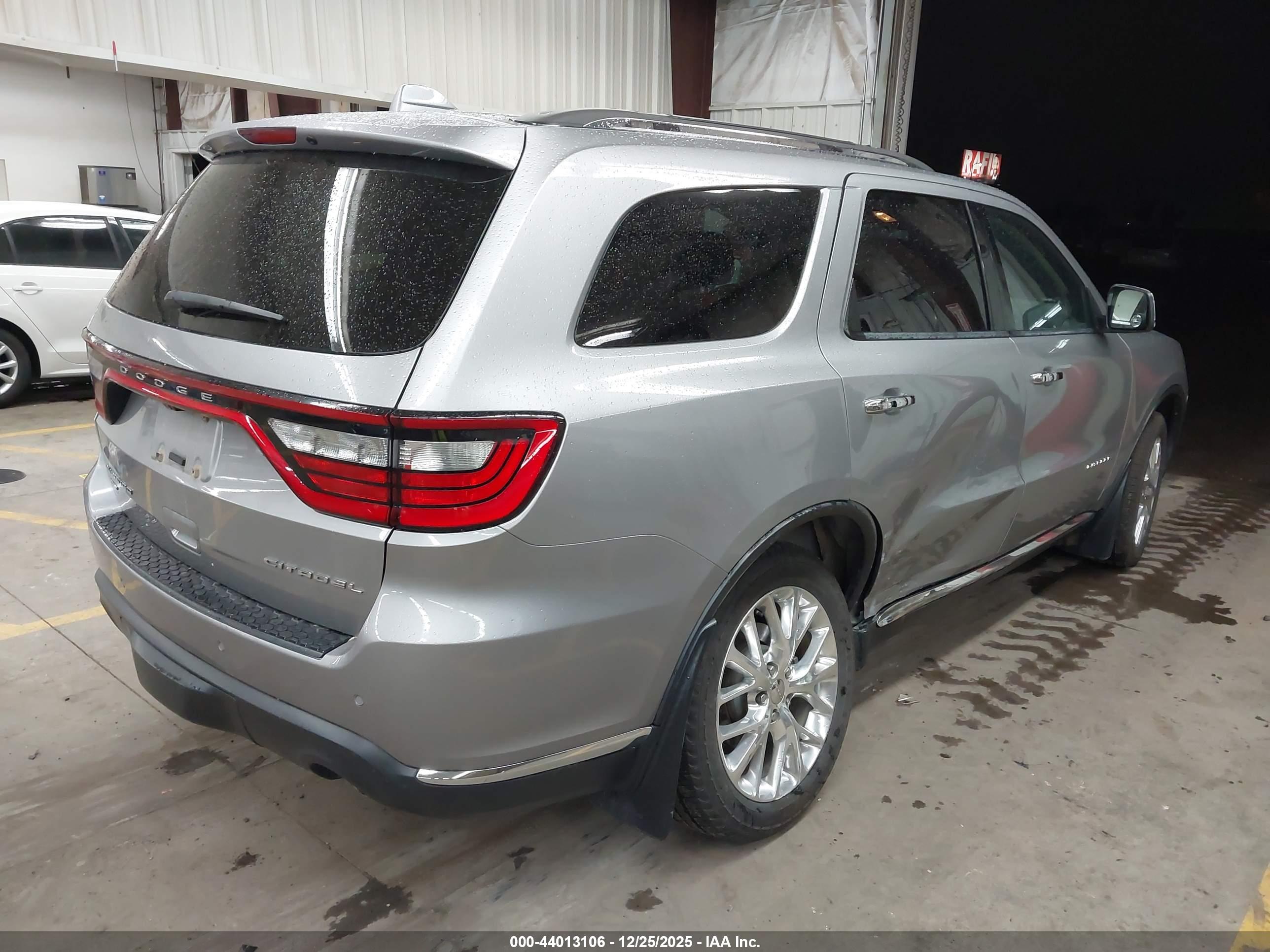 DODGE DURANGO image 4