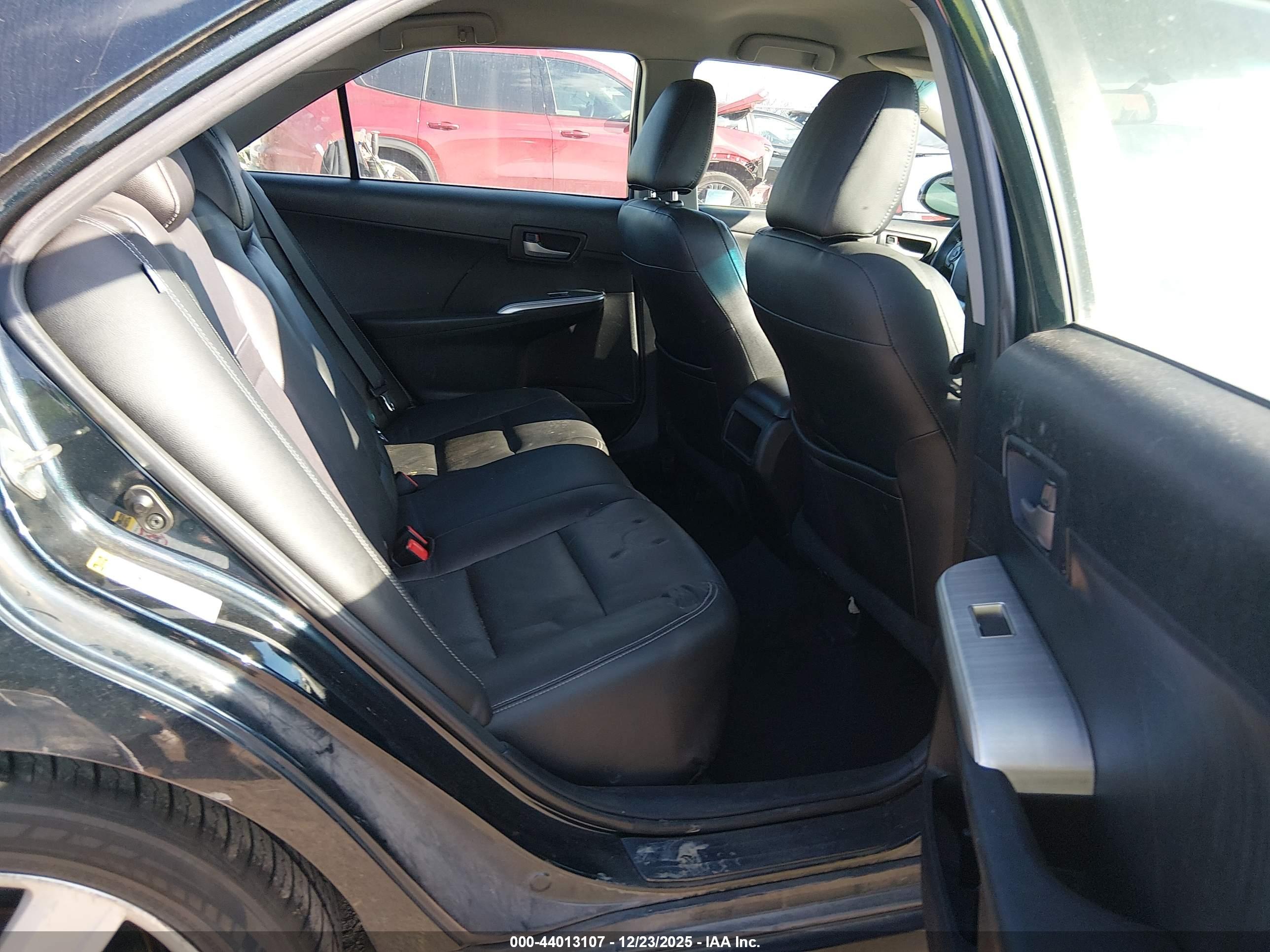 TOYOTA CAMRY image 8