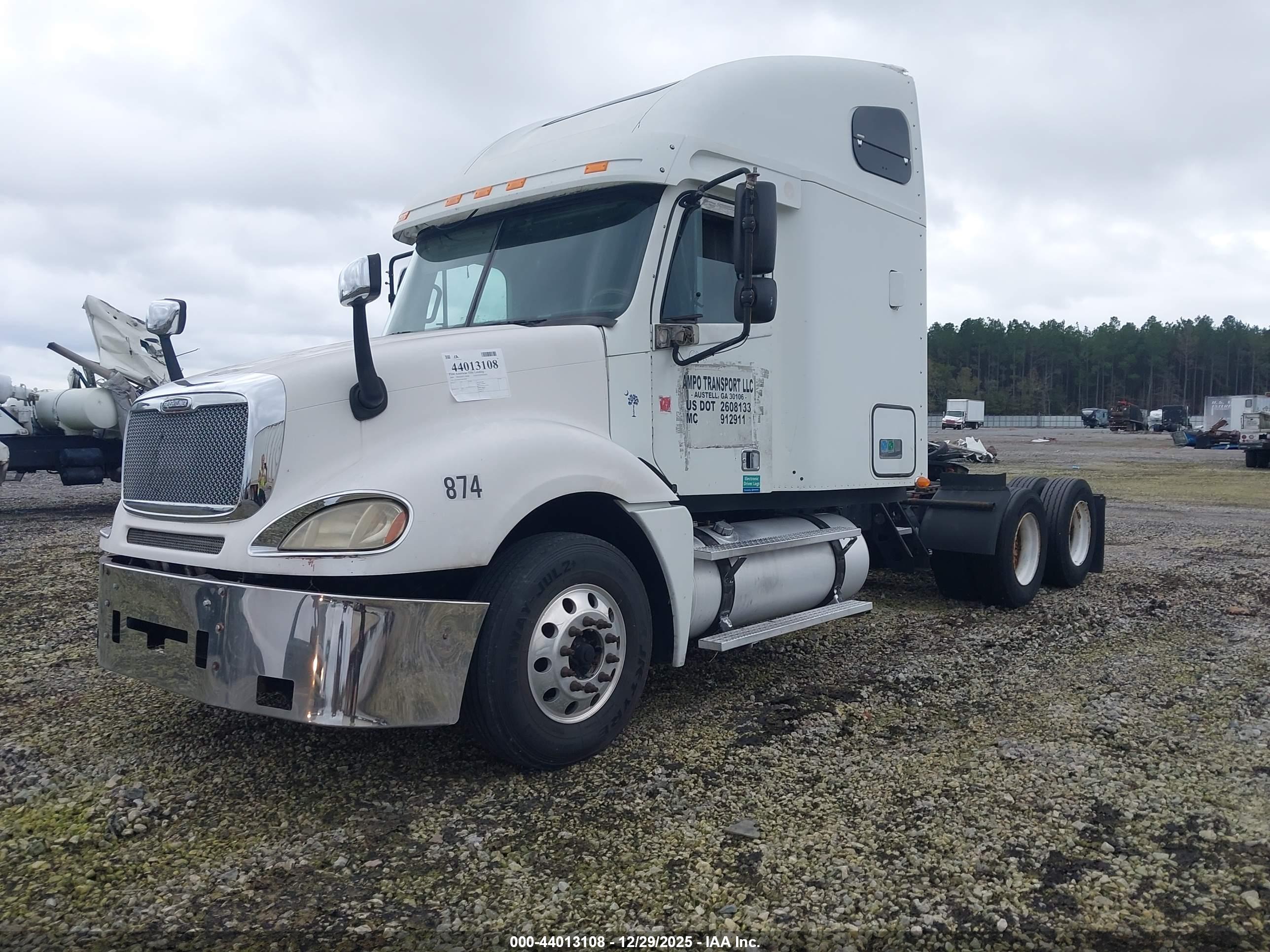 FREIGHTLINER CONVENTIONAL image 2