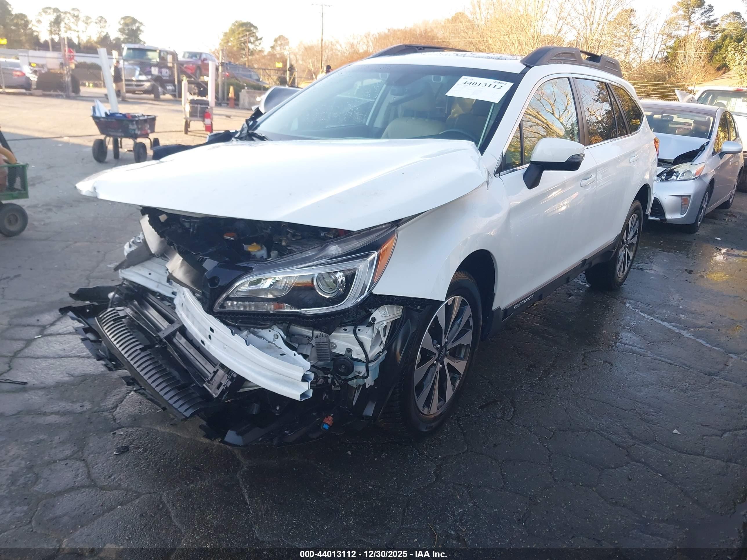 SUBARU OUTBACK image 2