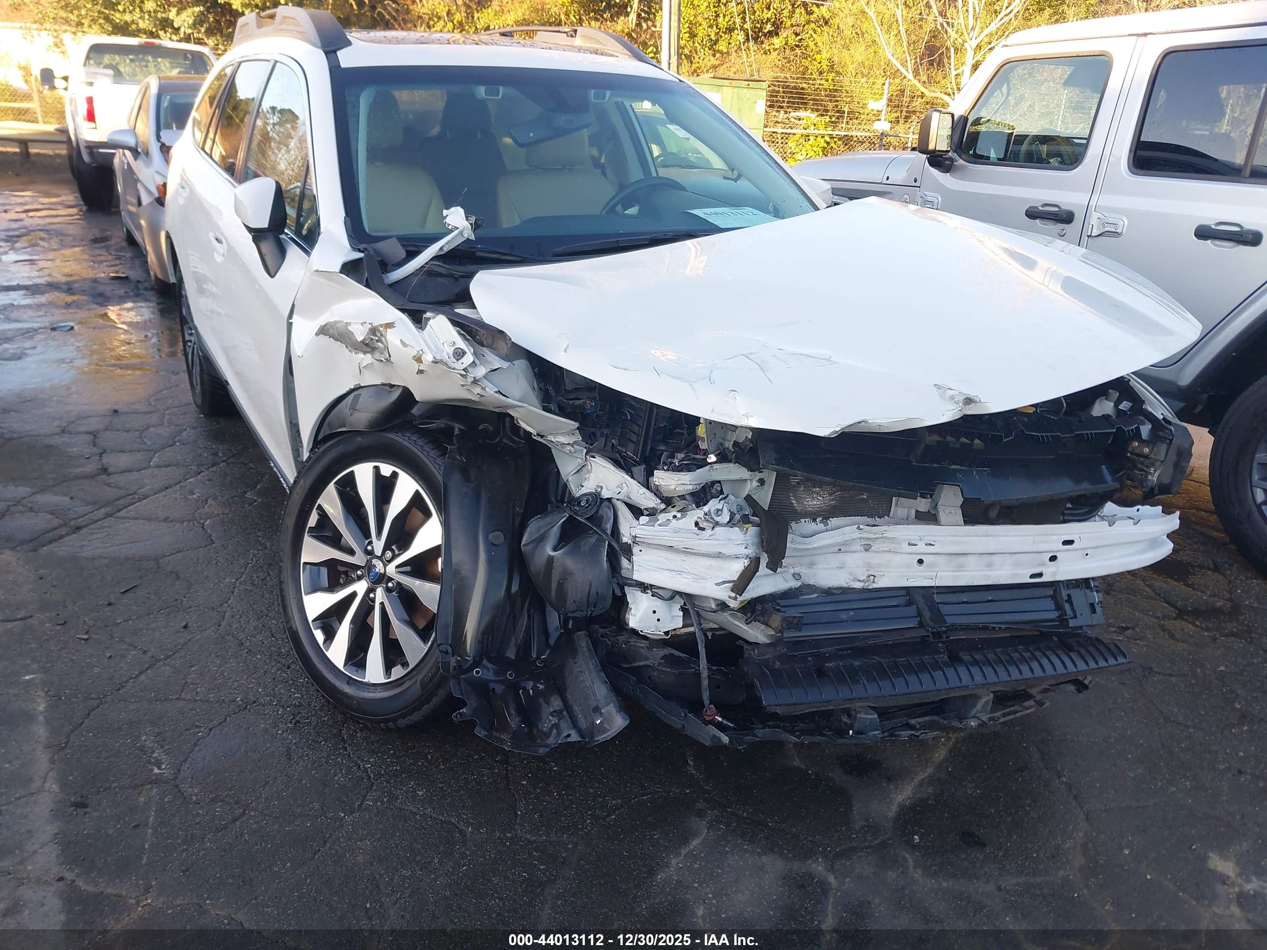 SUBARU OUTBACK image 6