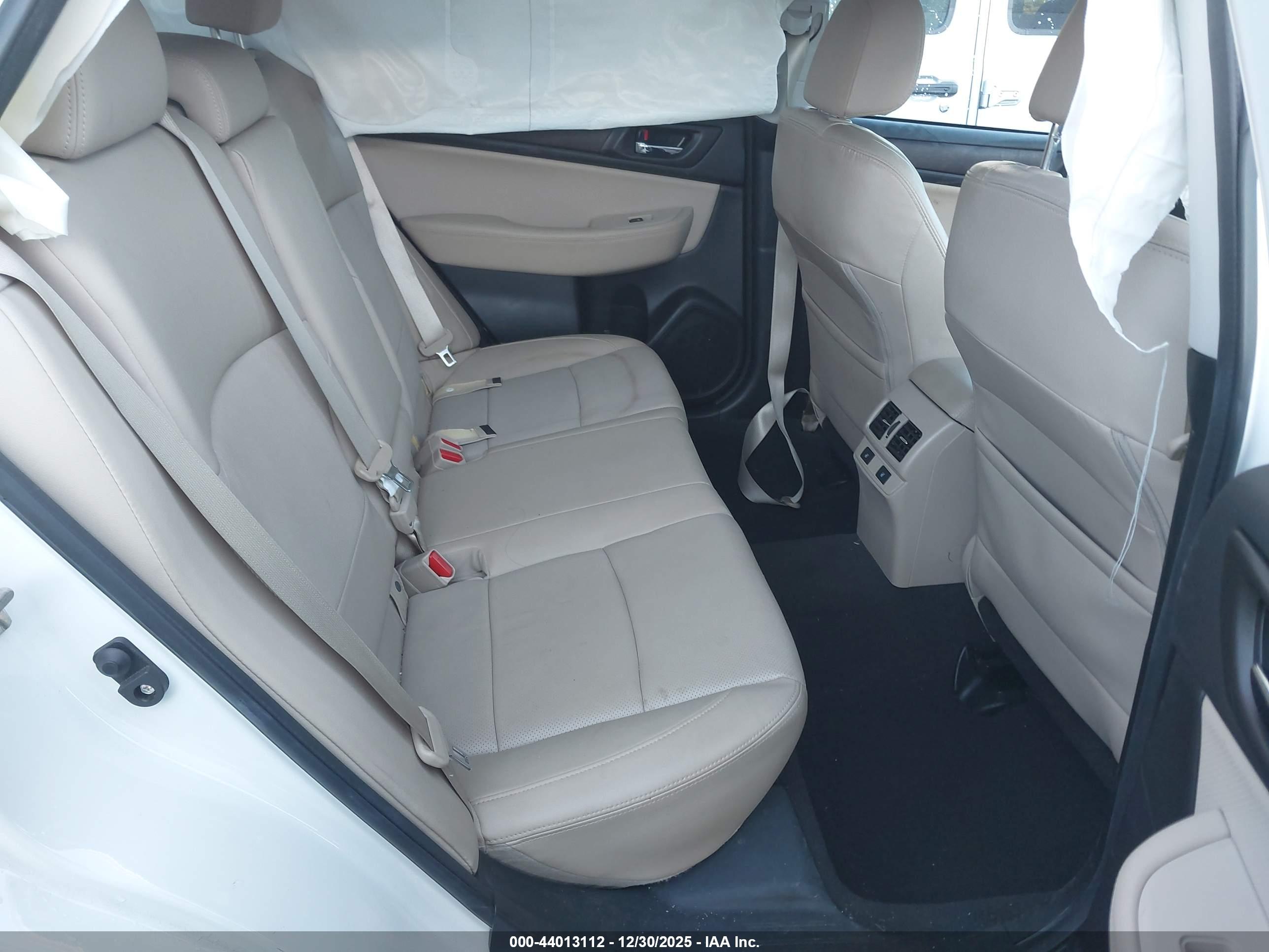 SUBARU OUTBACK image 8