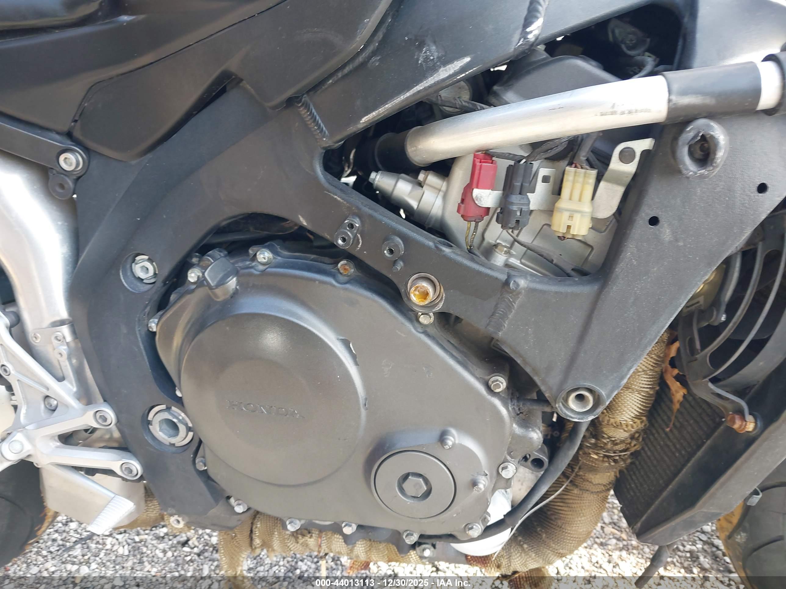 HONDA CBR1000 image 8