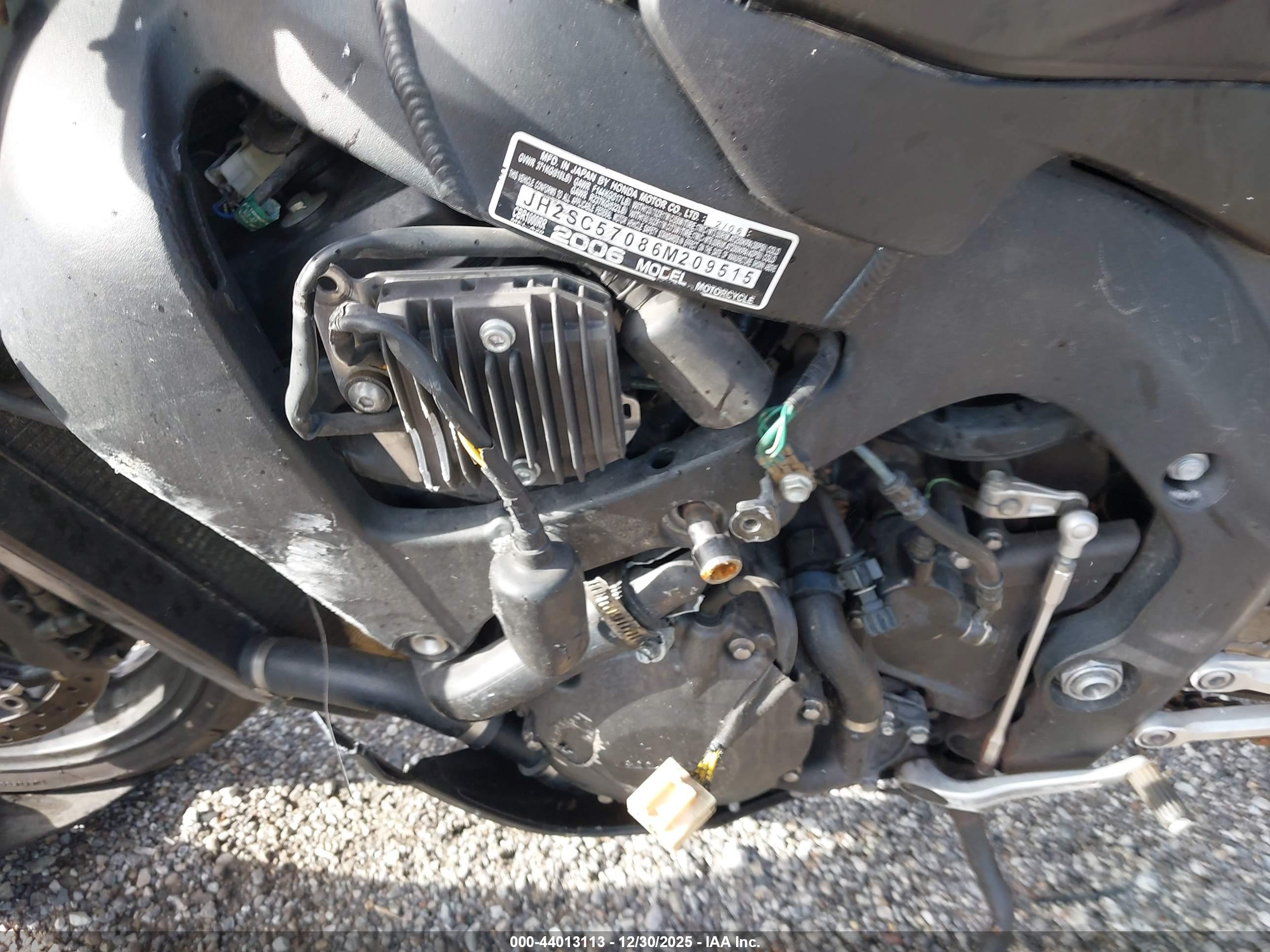 HONDA CBR1000 image 9