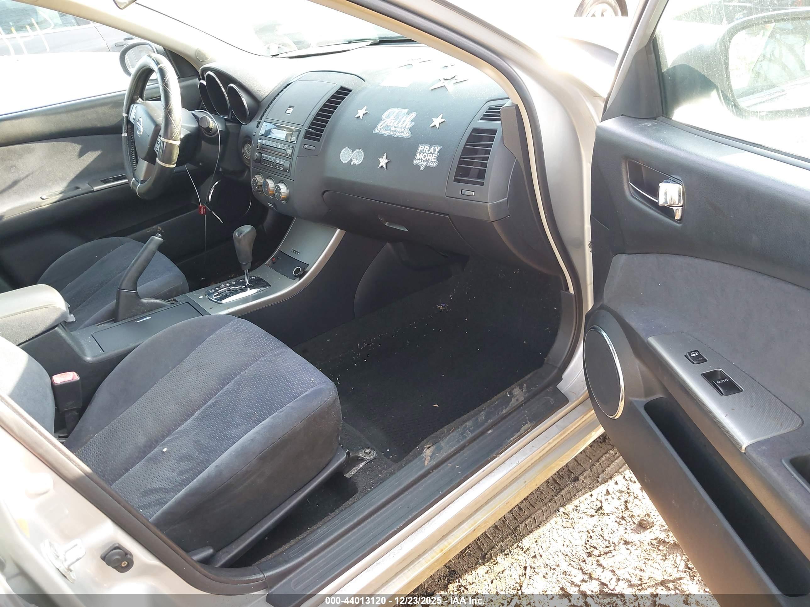 NISSAN ALTIMA image 5