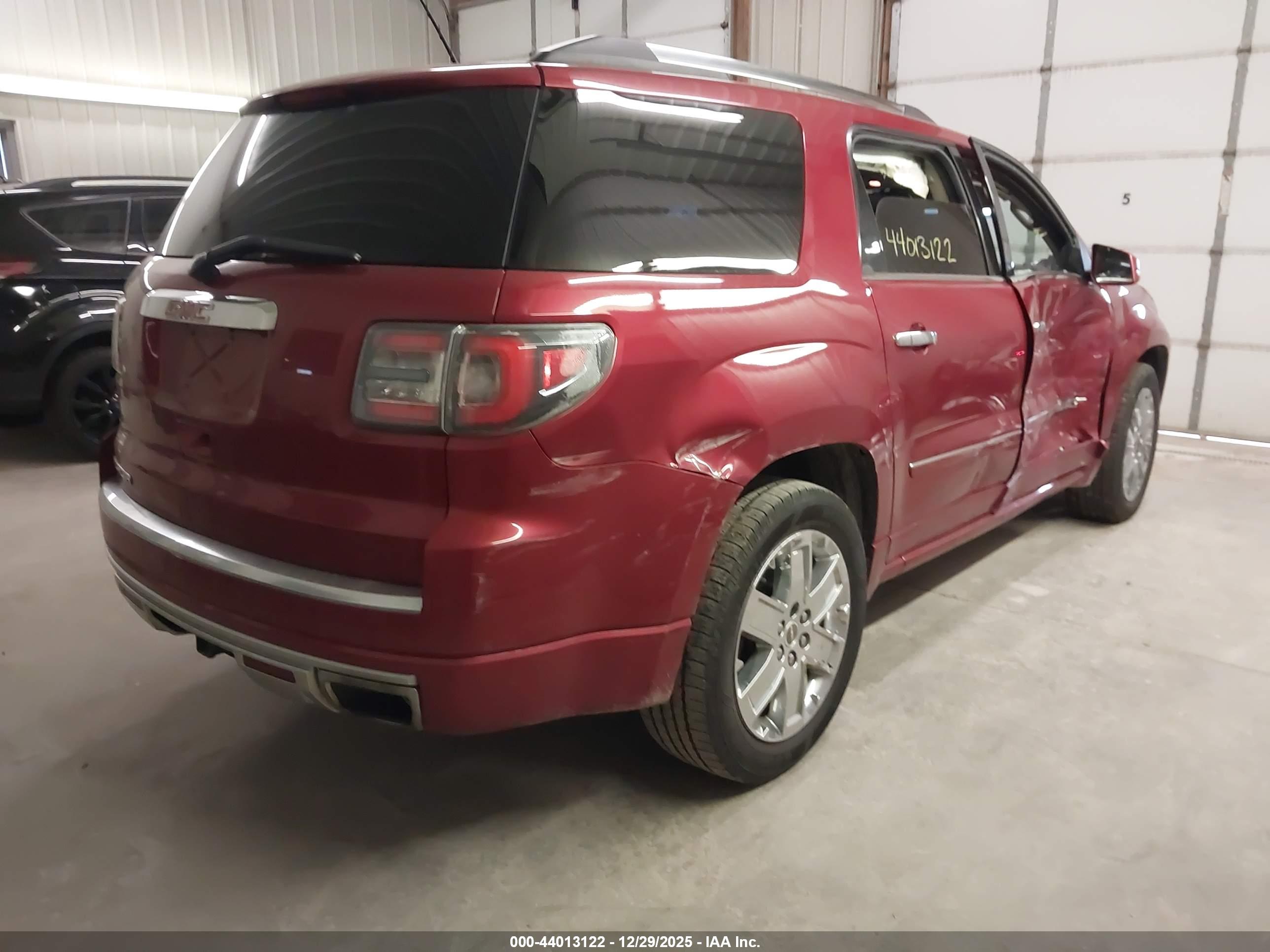 GMC ACADIA image 4