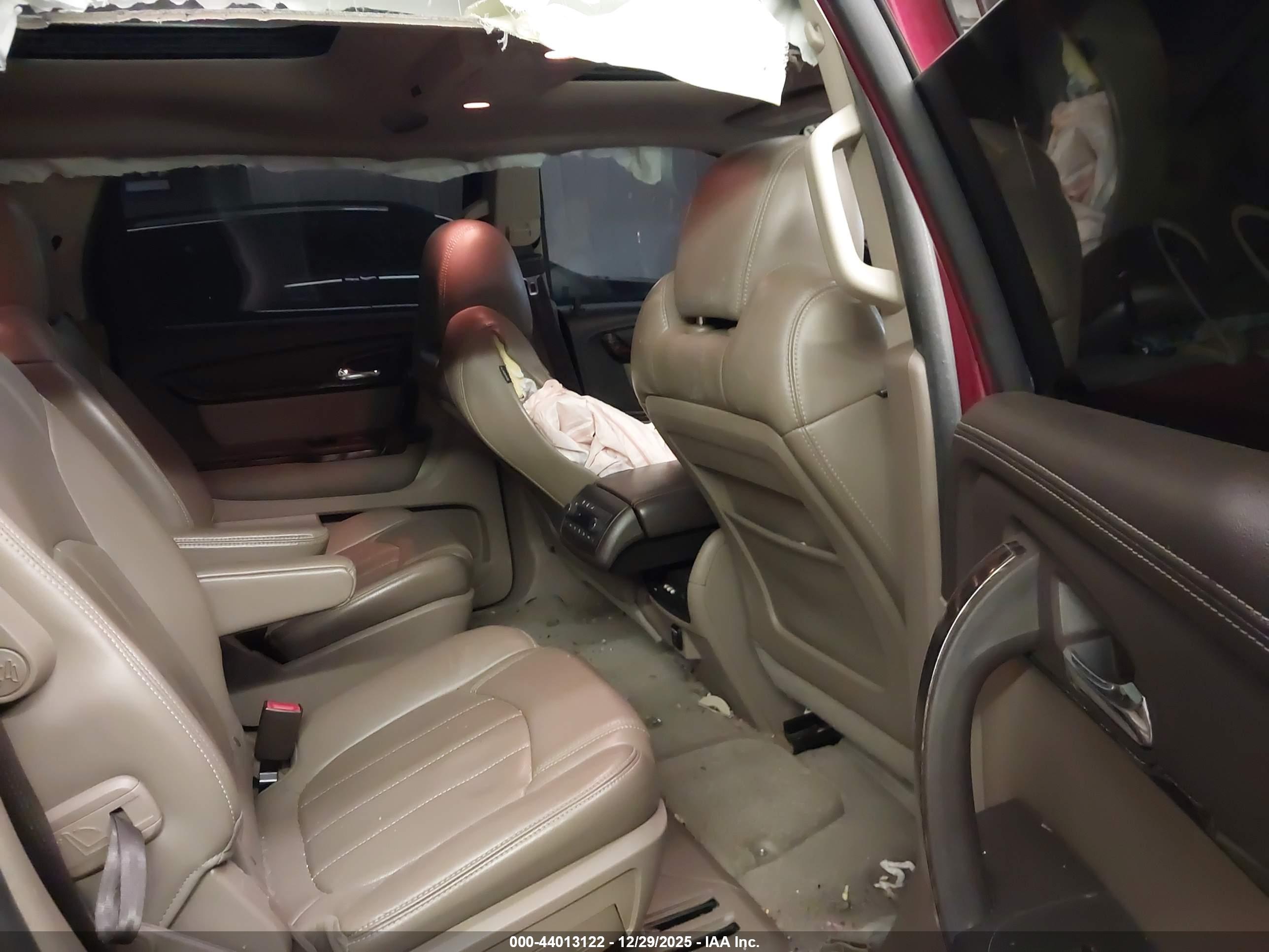 GMC ACADIA image 8
