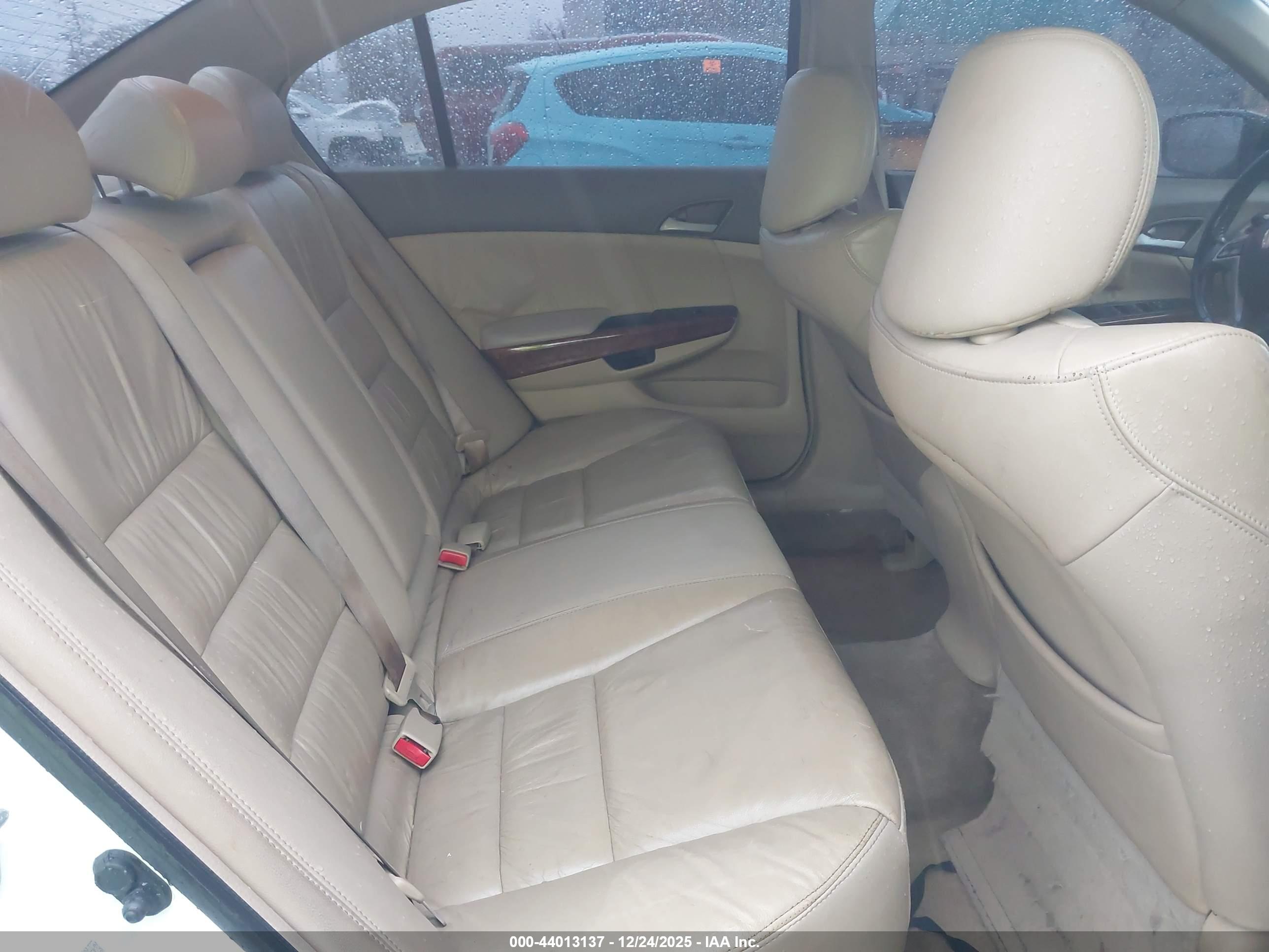 HONDA ACCORD image 8