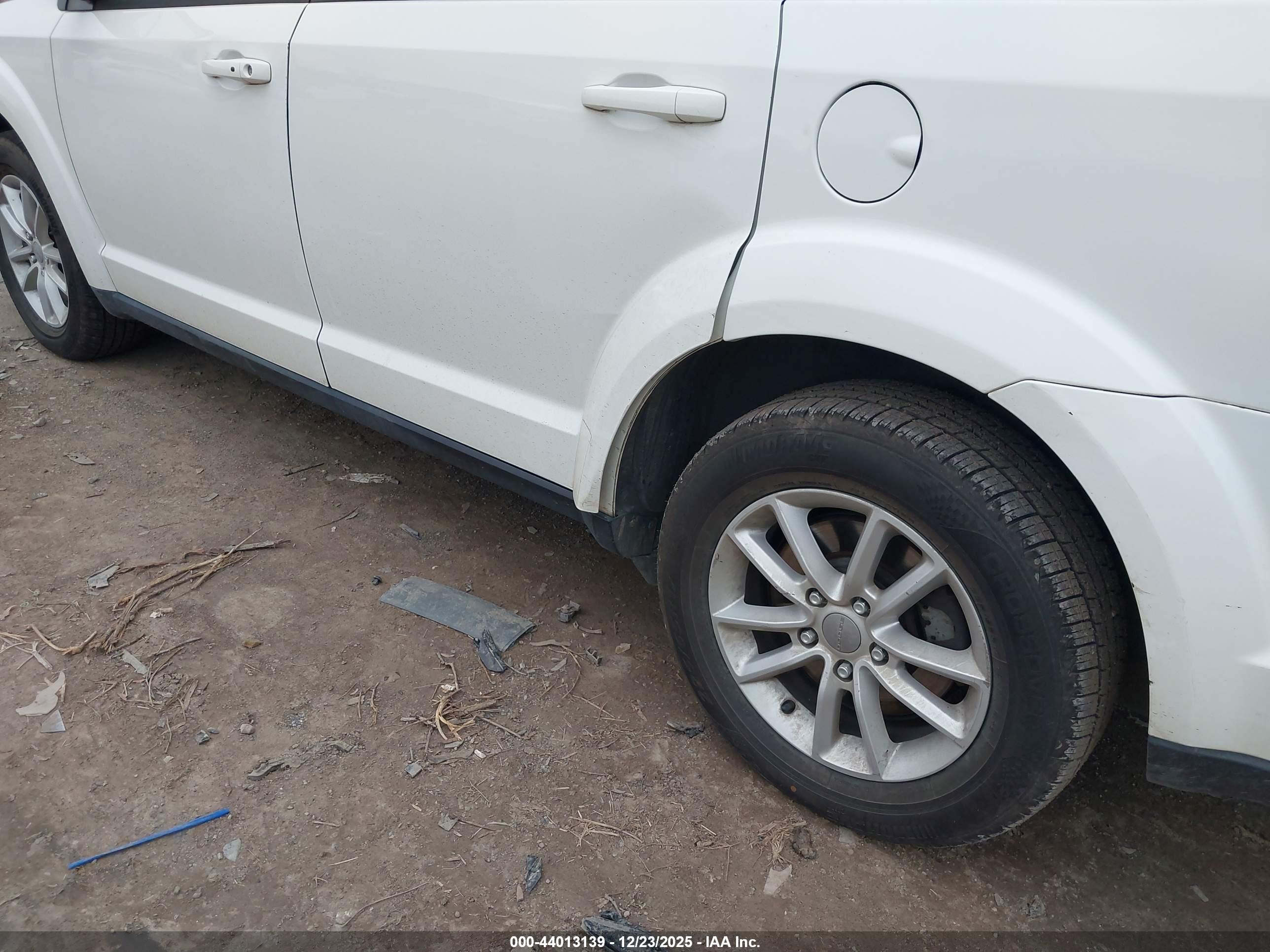 DODGE JOURNEY image 6