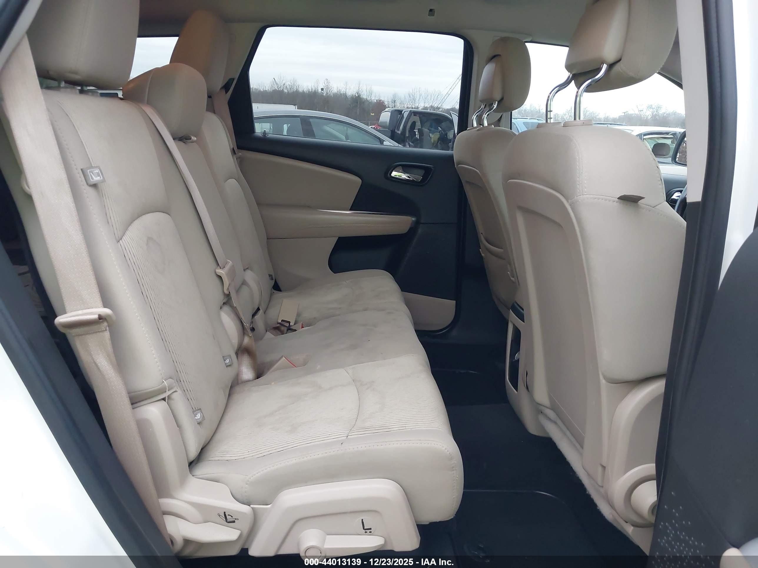 DODGE JOURNEY image 8