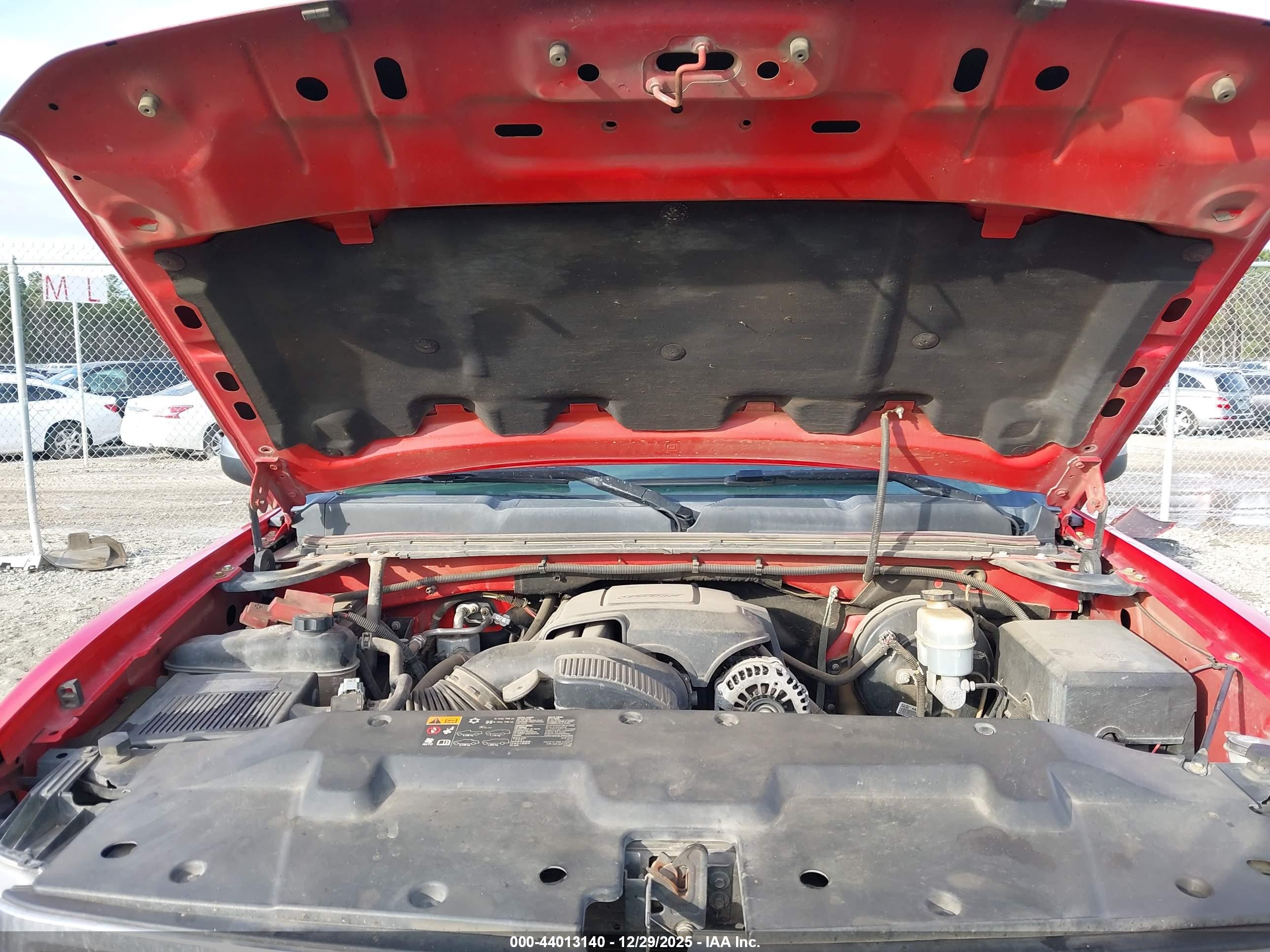 CHEVROLET SILVERADO image 10