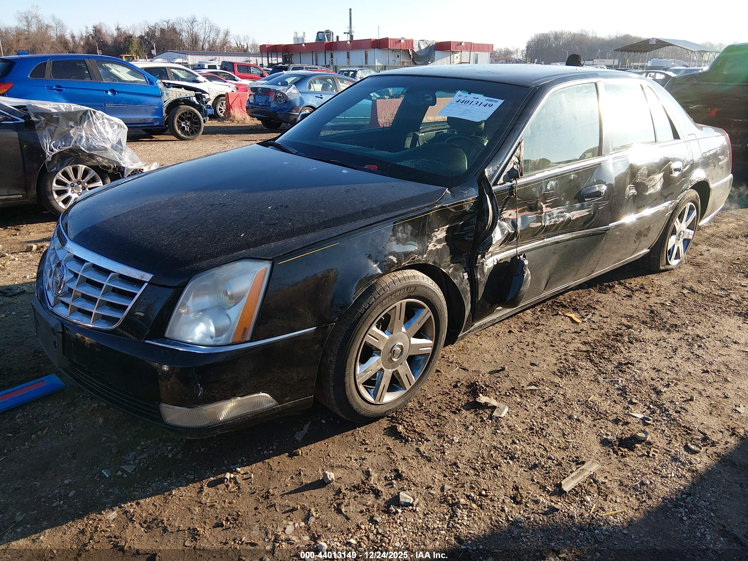 CADILLAC DTS image 2