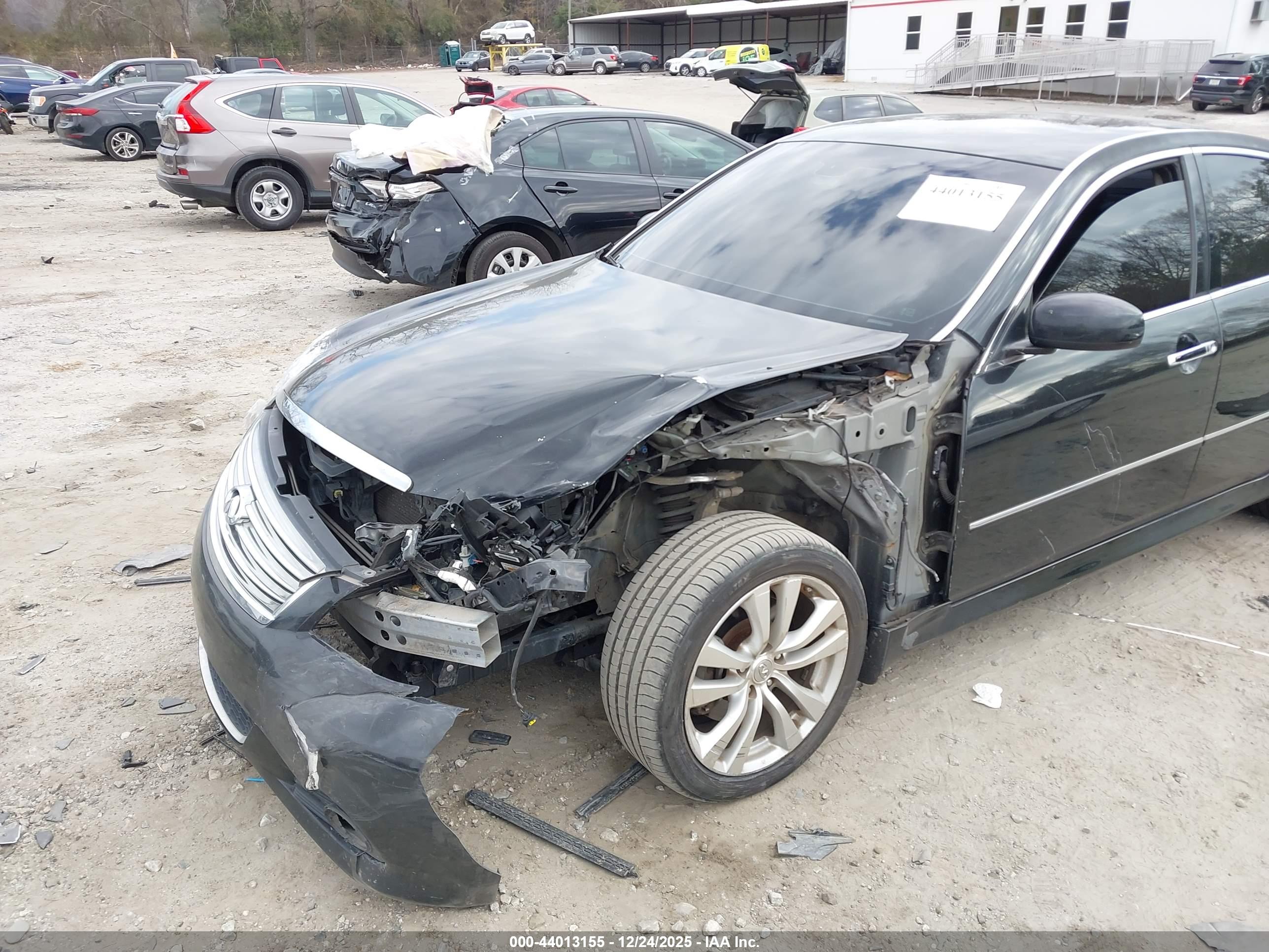 INFINITI M35 image 6
