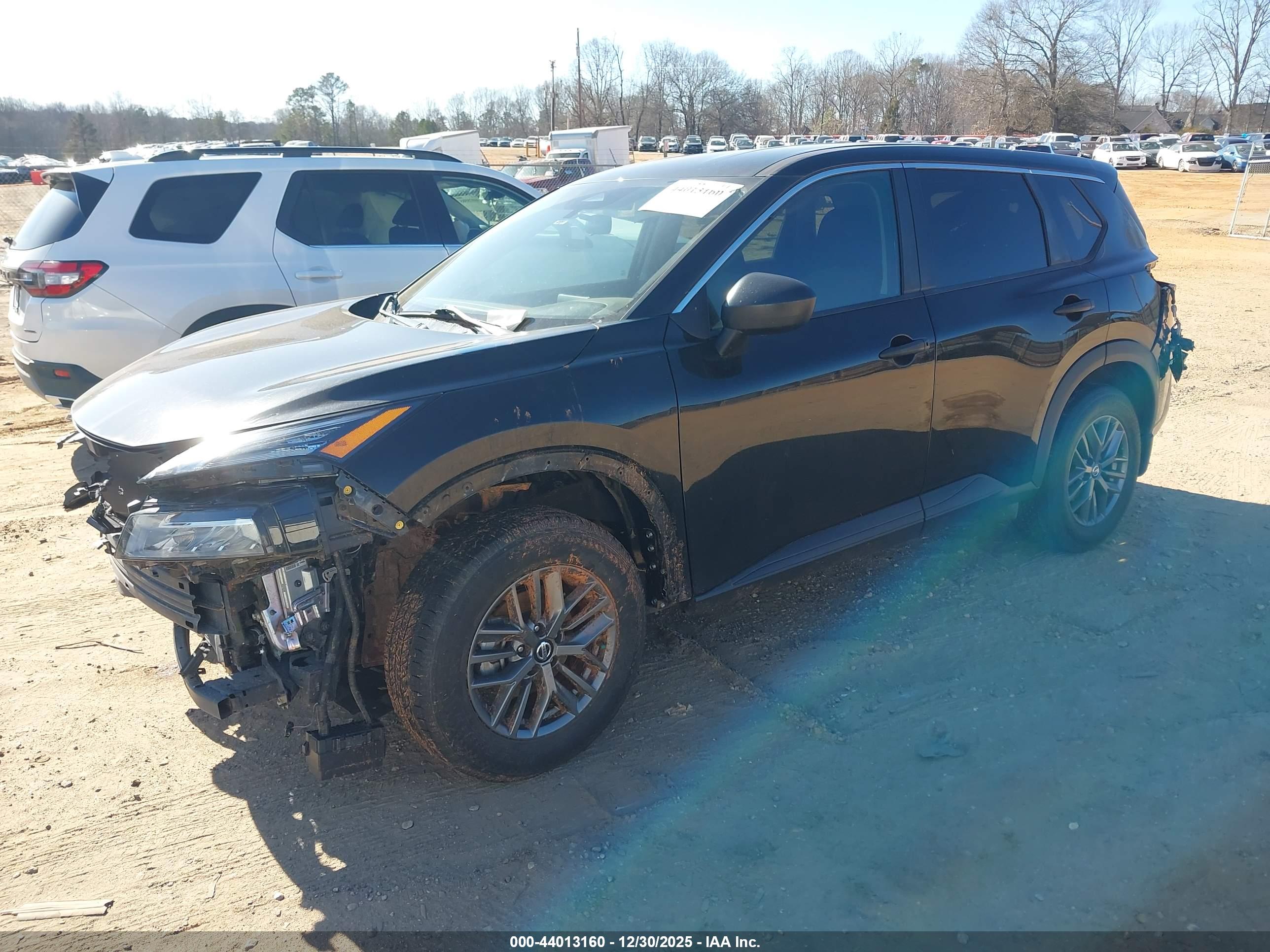 NISSAN ROGUE image 2