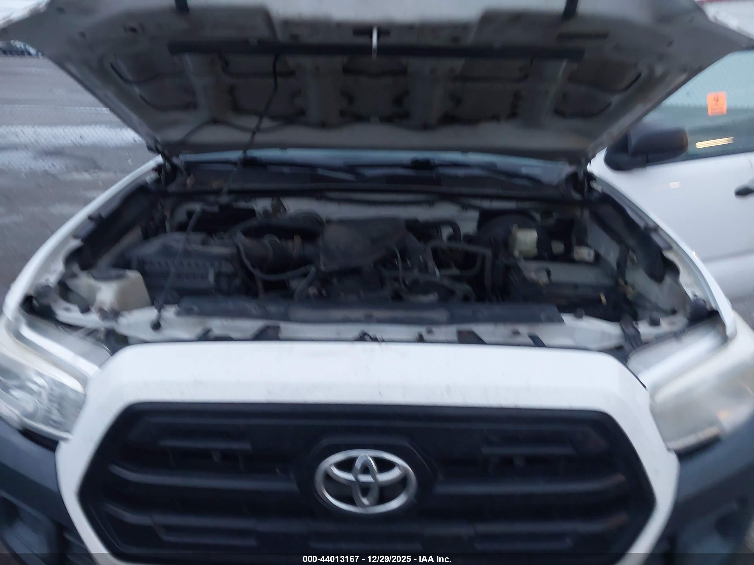 TOYOTA TACOMA image 10
