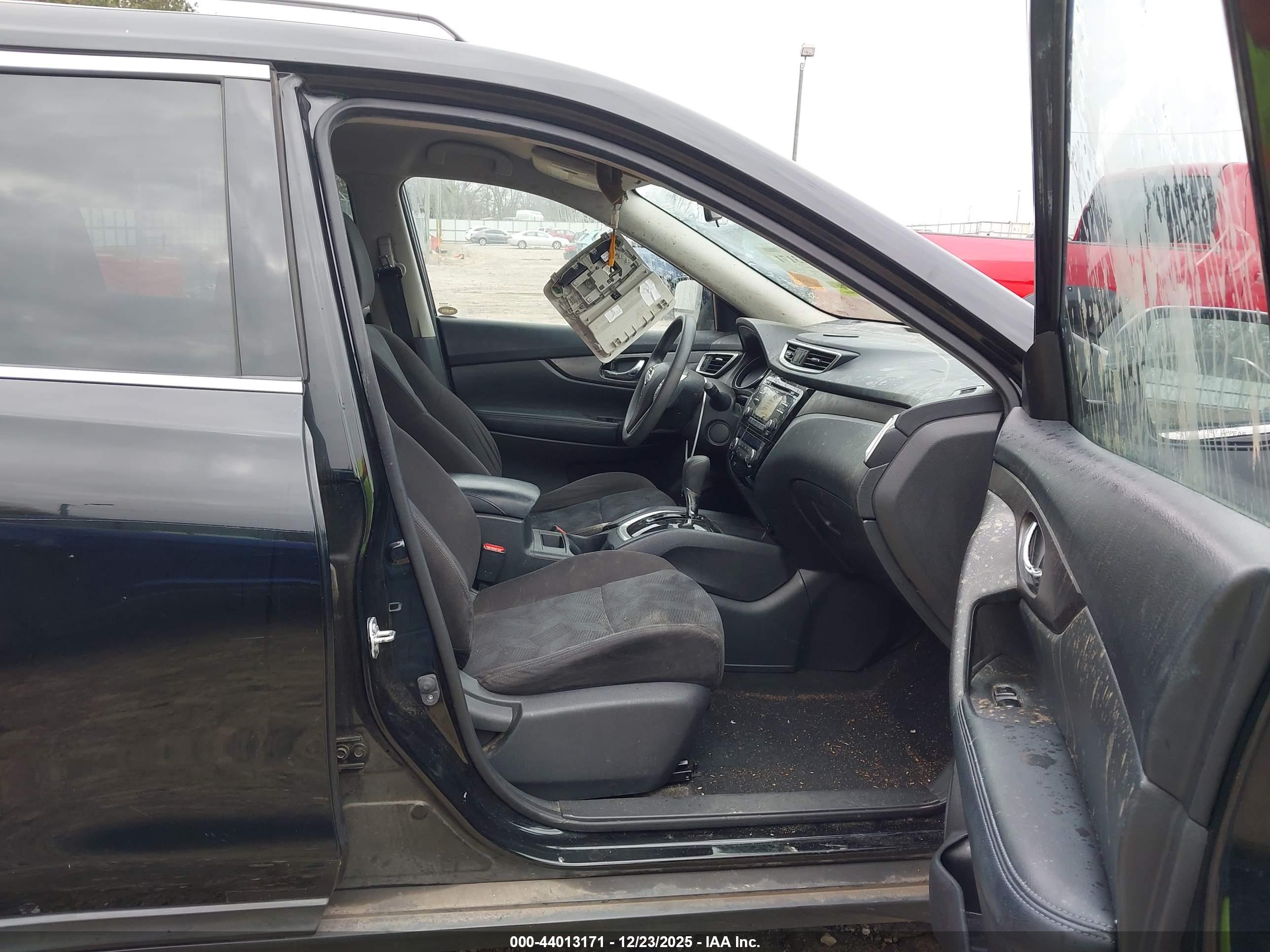 NISSAN ROGUE image 5