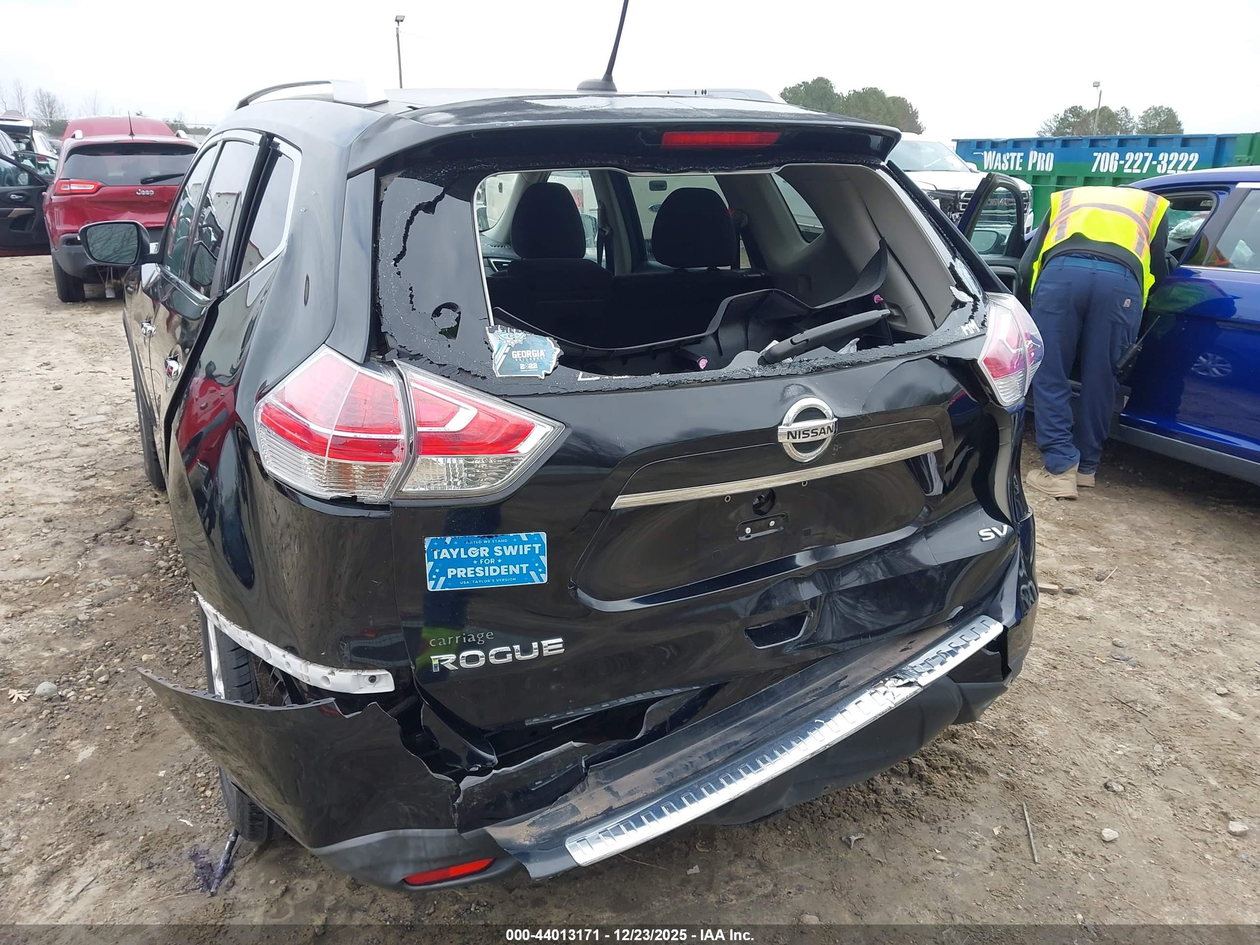 NISSAN ROGUE image 6