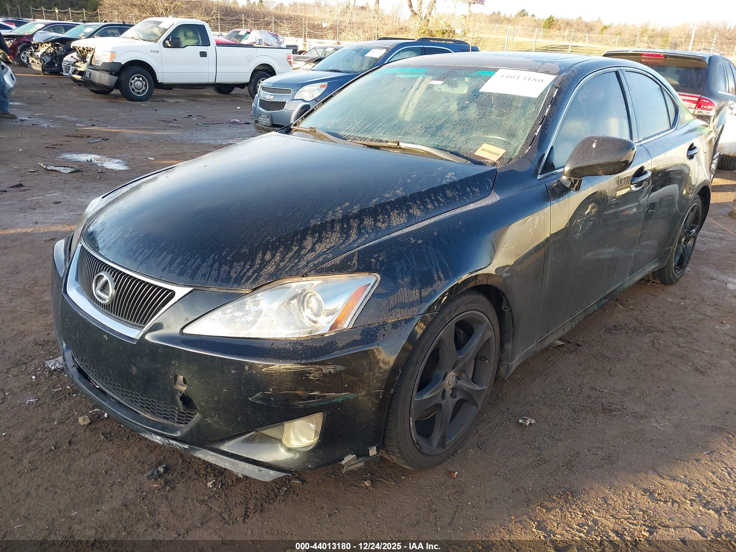 LEXUS IS image 2