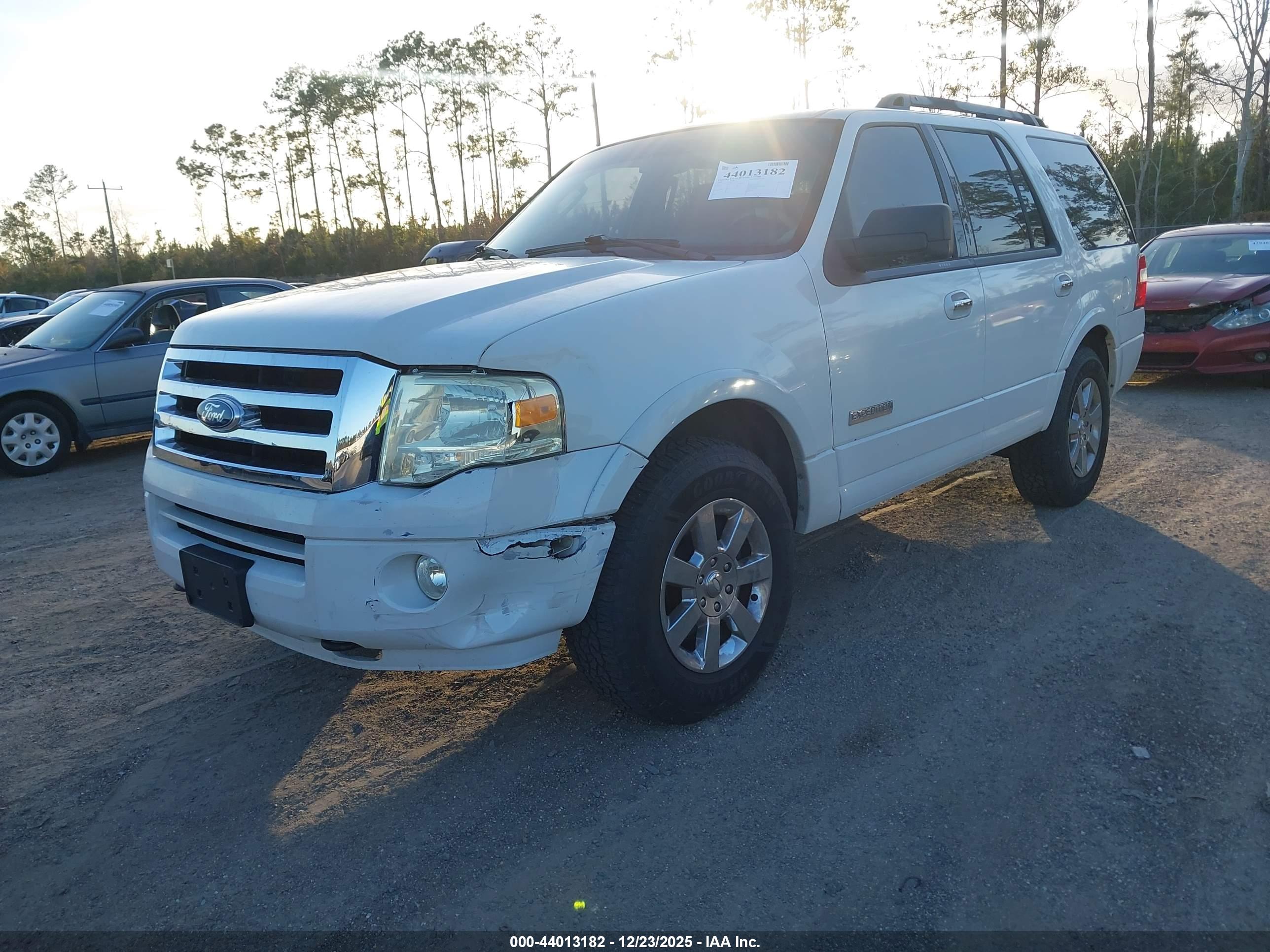 FORD EXPEDITION image 2