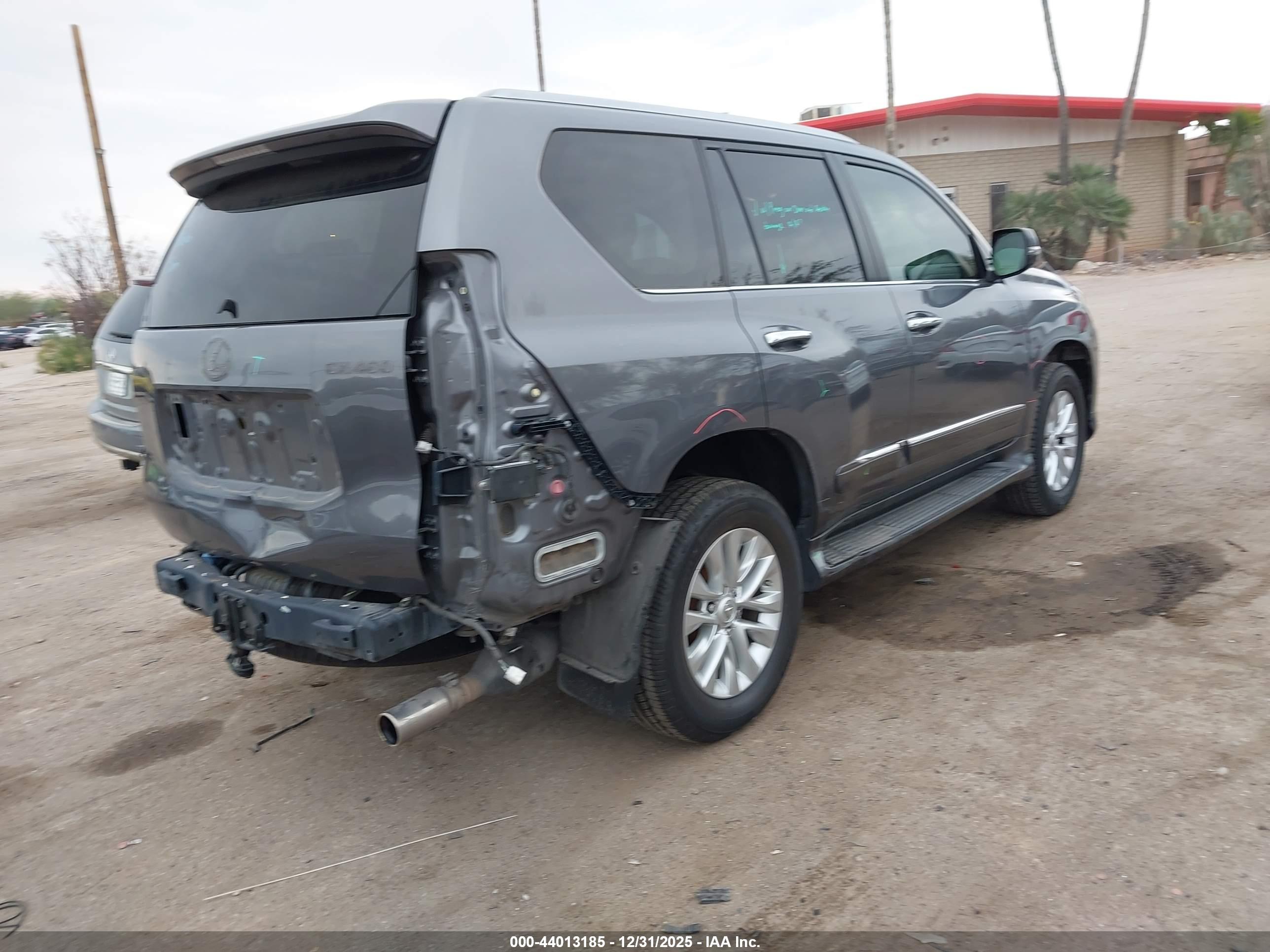 LEXUS GX image 4