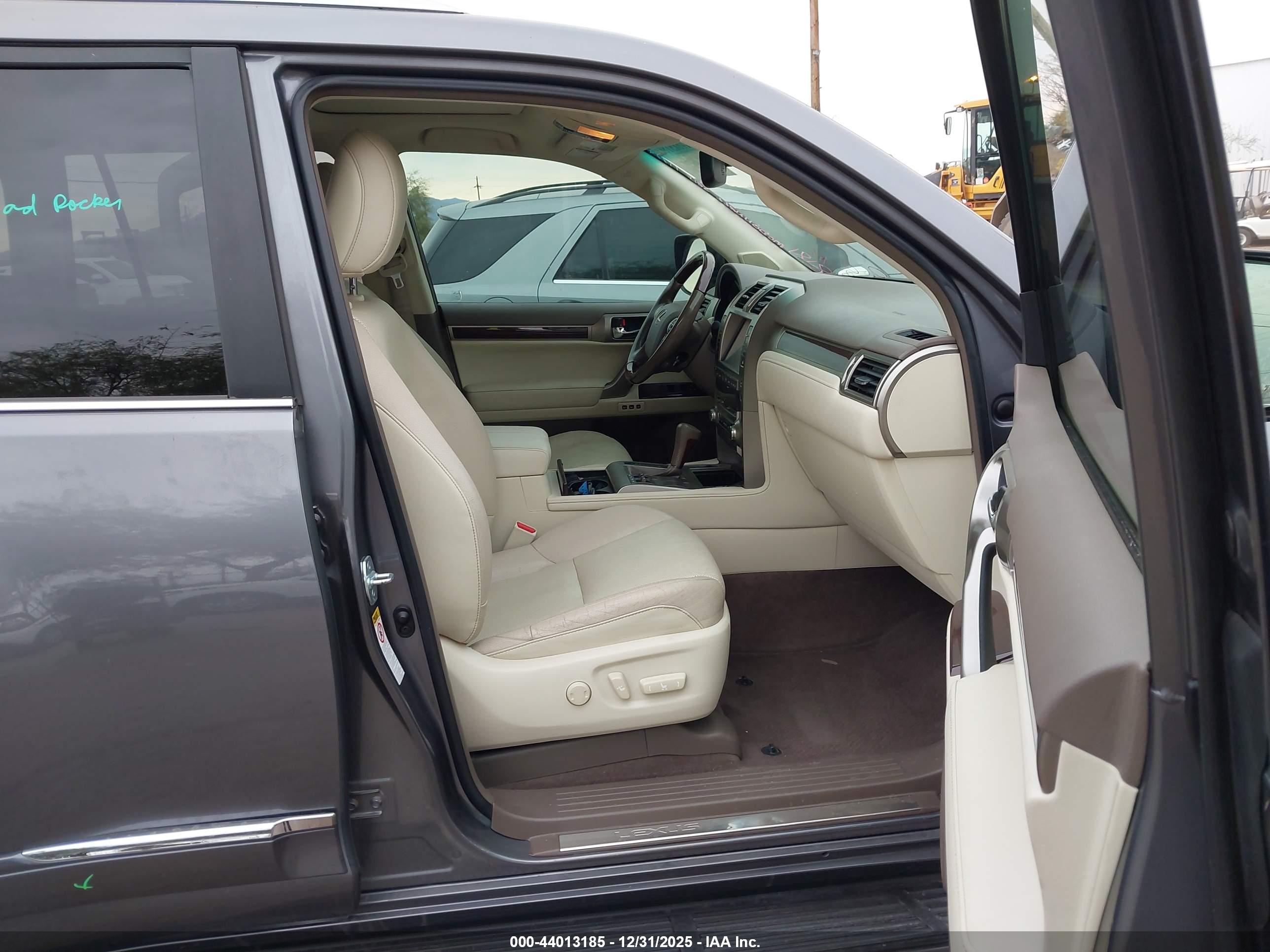 LEXUS GX image 5