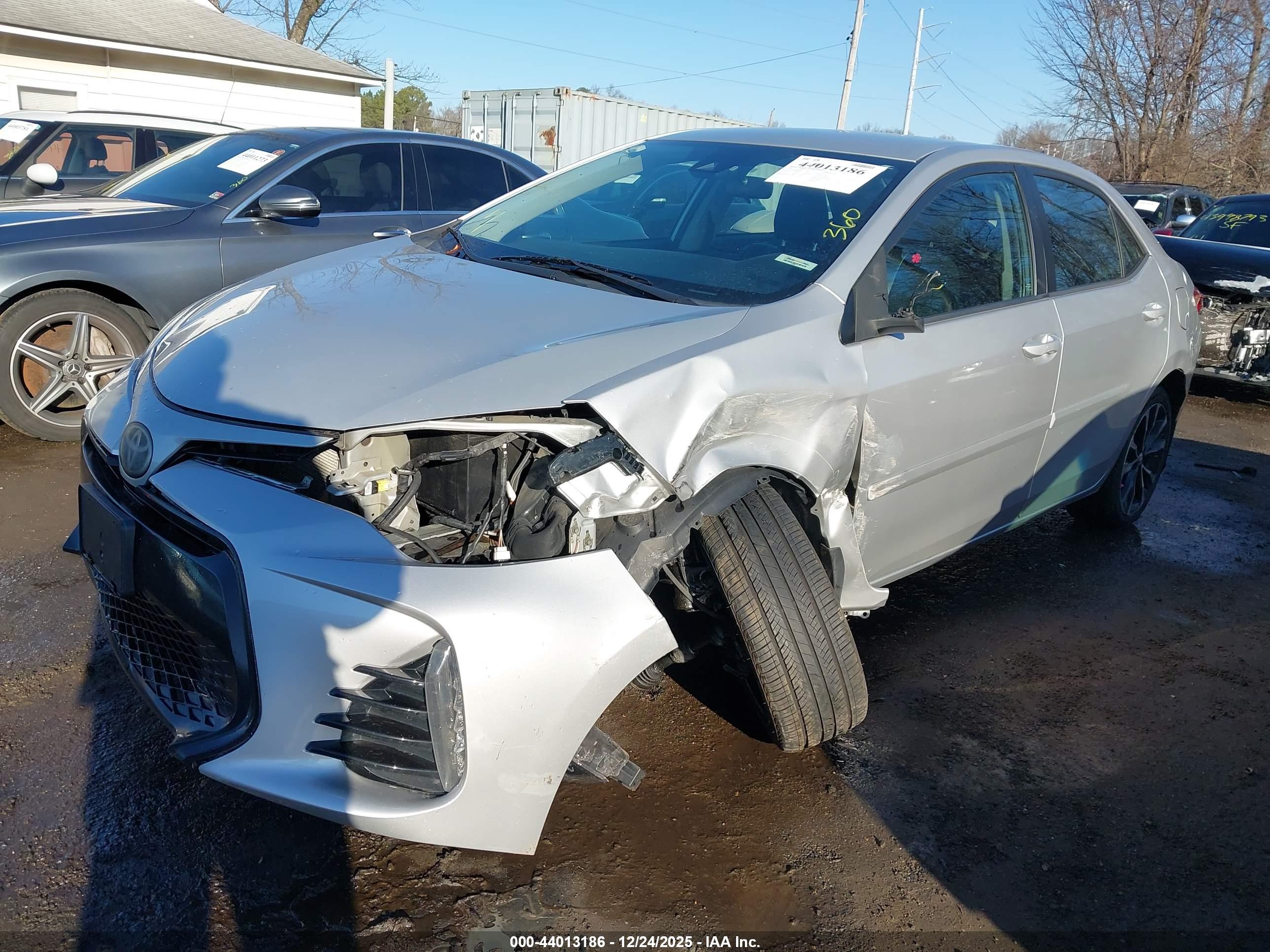 TOYOTA COROLLA image 6