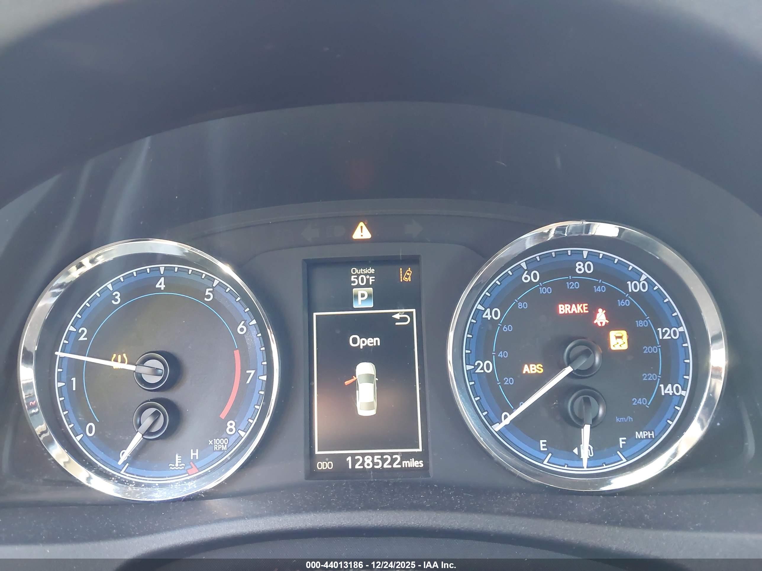 TOYOTA COROLLA image 7