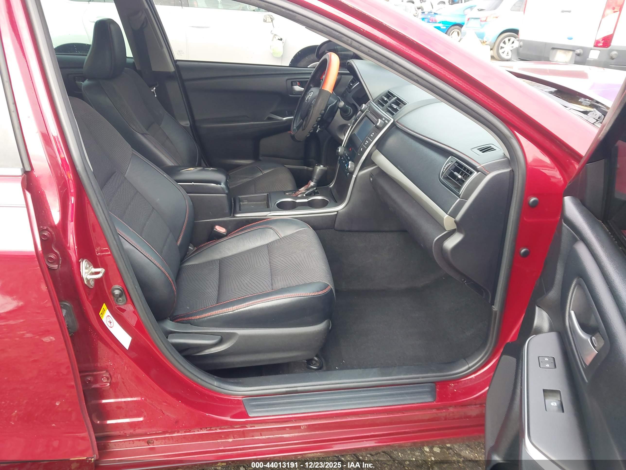 TOYOTA CAMRY image 5