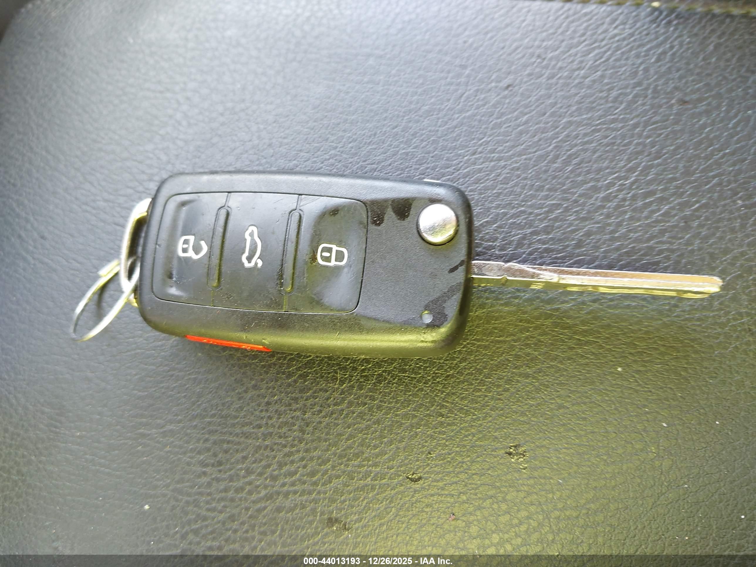 VOLKSWAGEN JETTA image 11