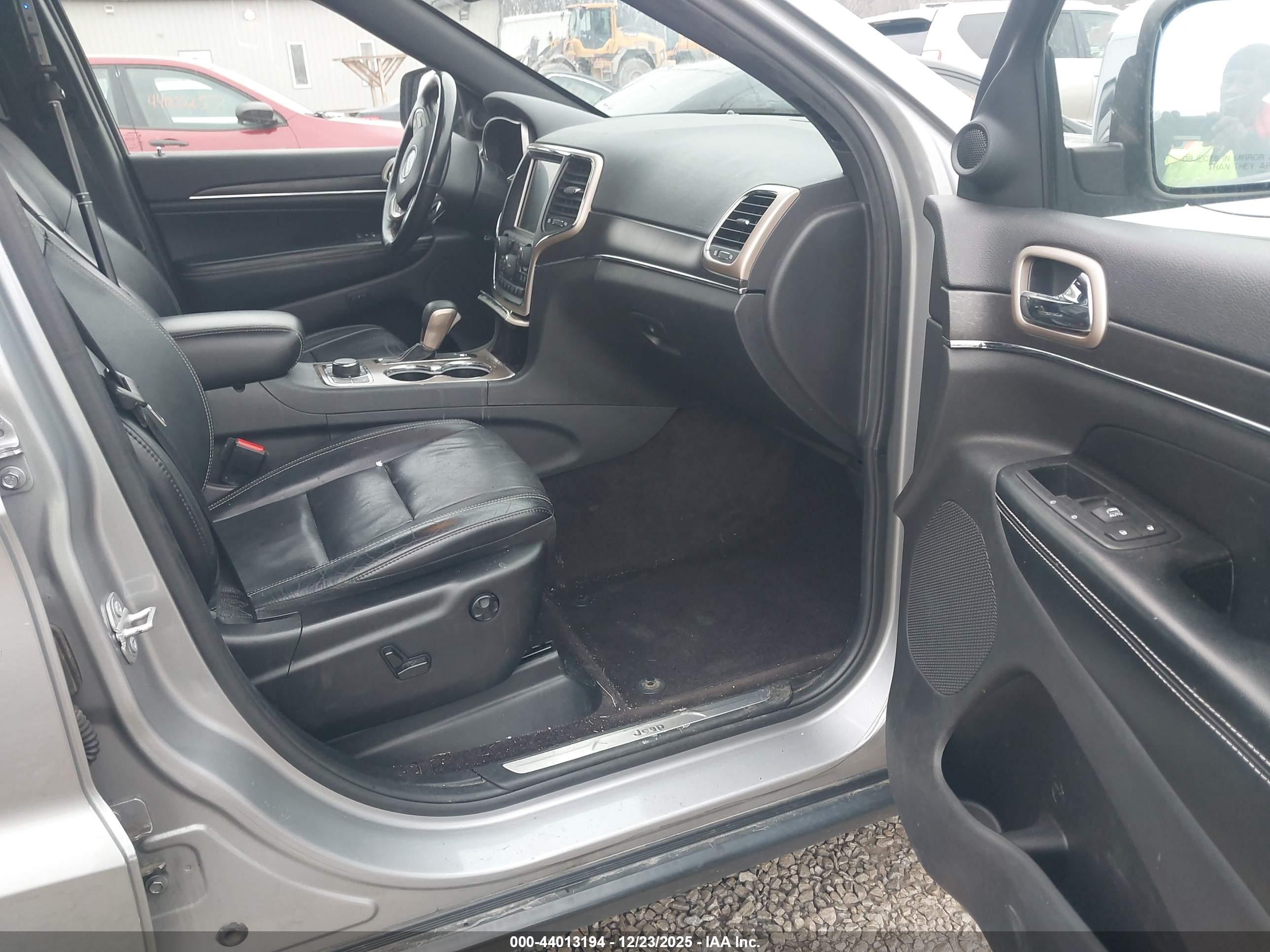 JEEP GRAND image 5