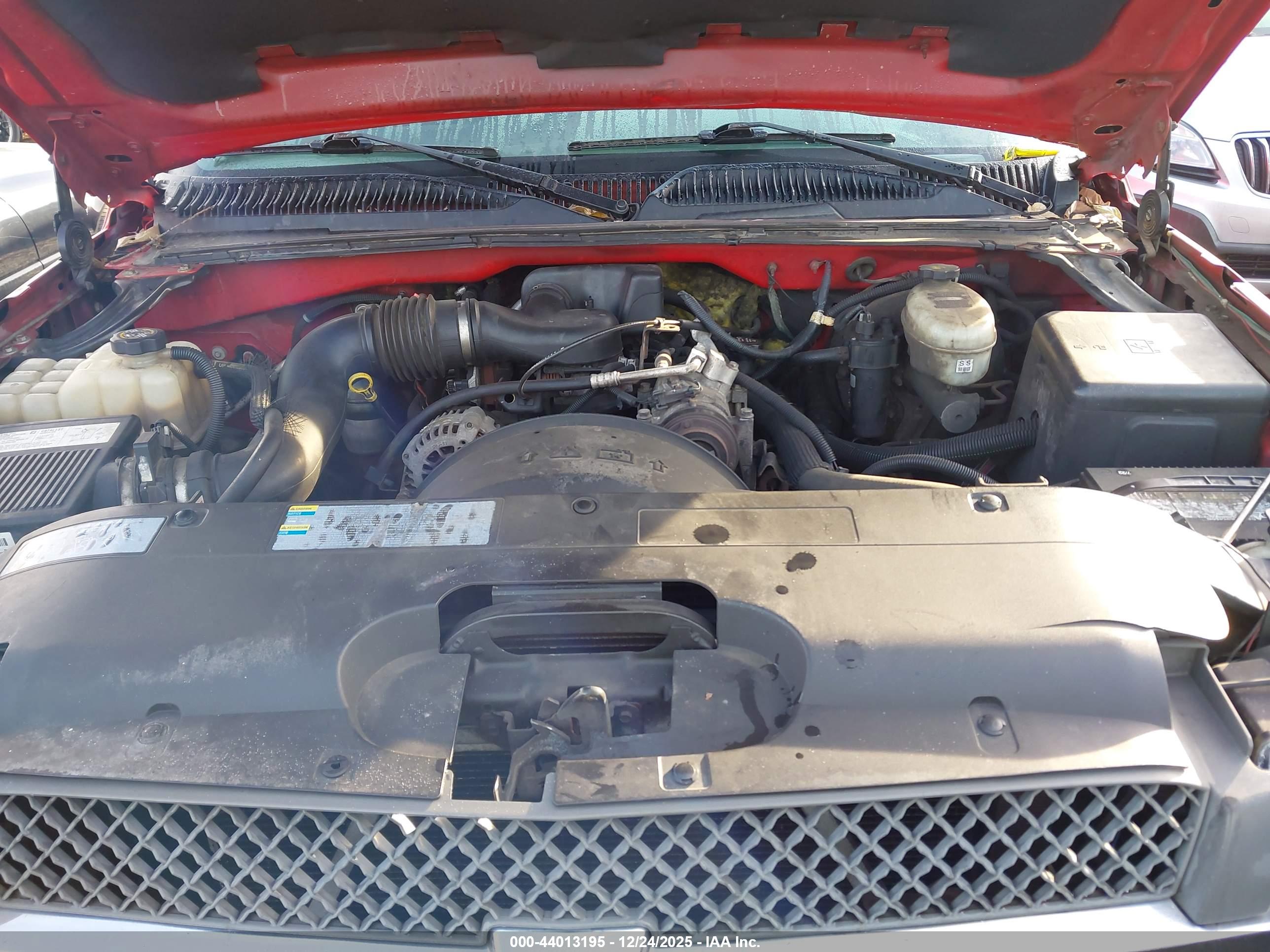 CHEVROLET SILVERADO image 10