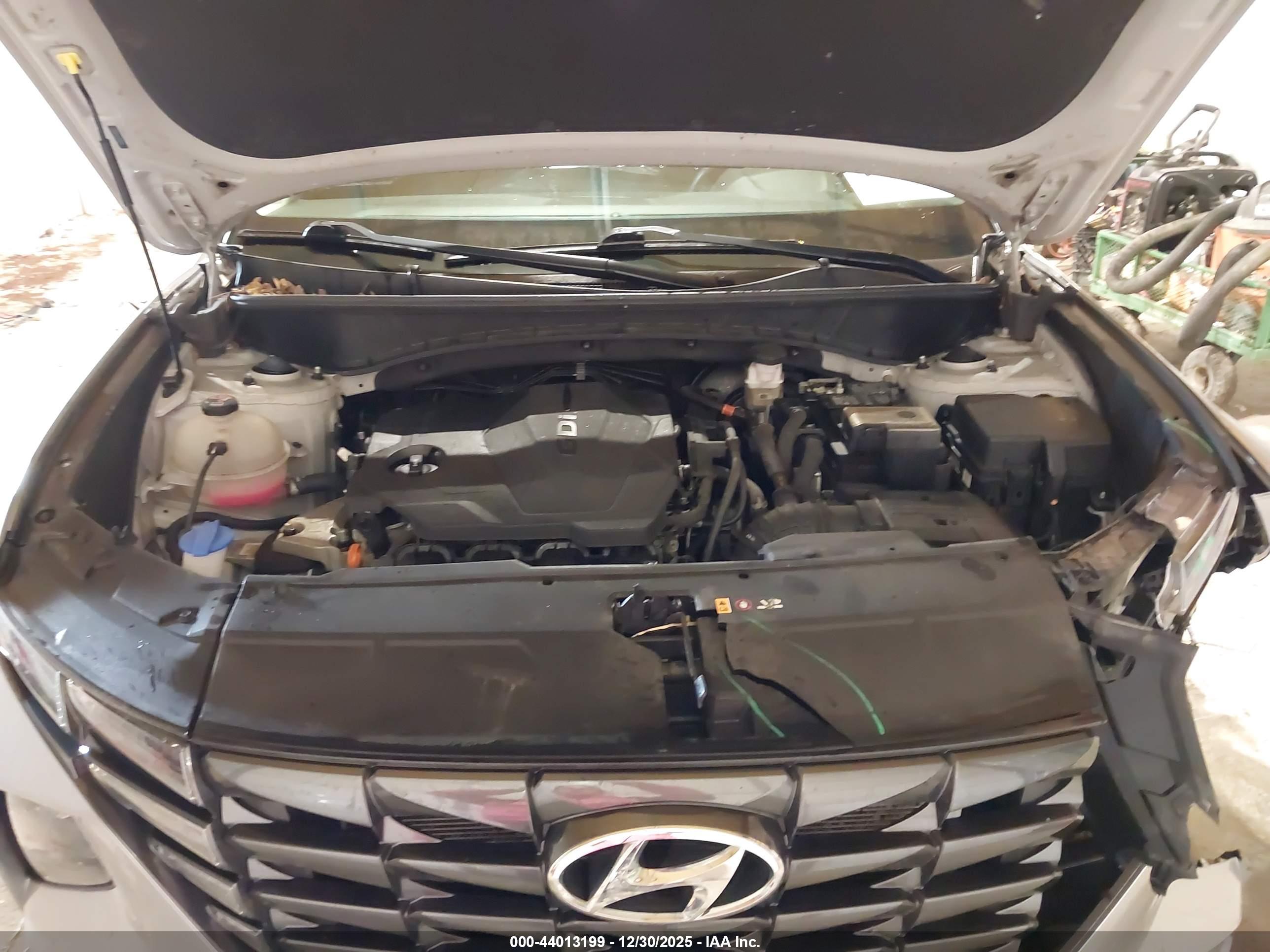 HYUNDAI TUCSON image 10