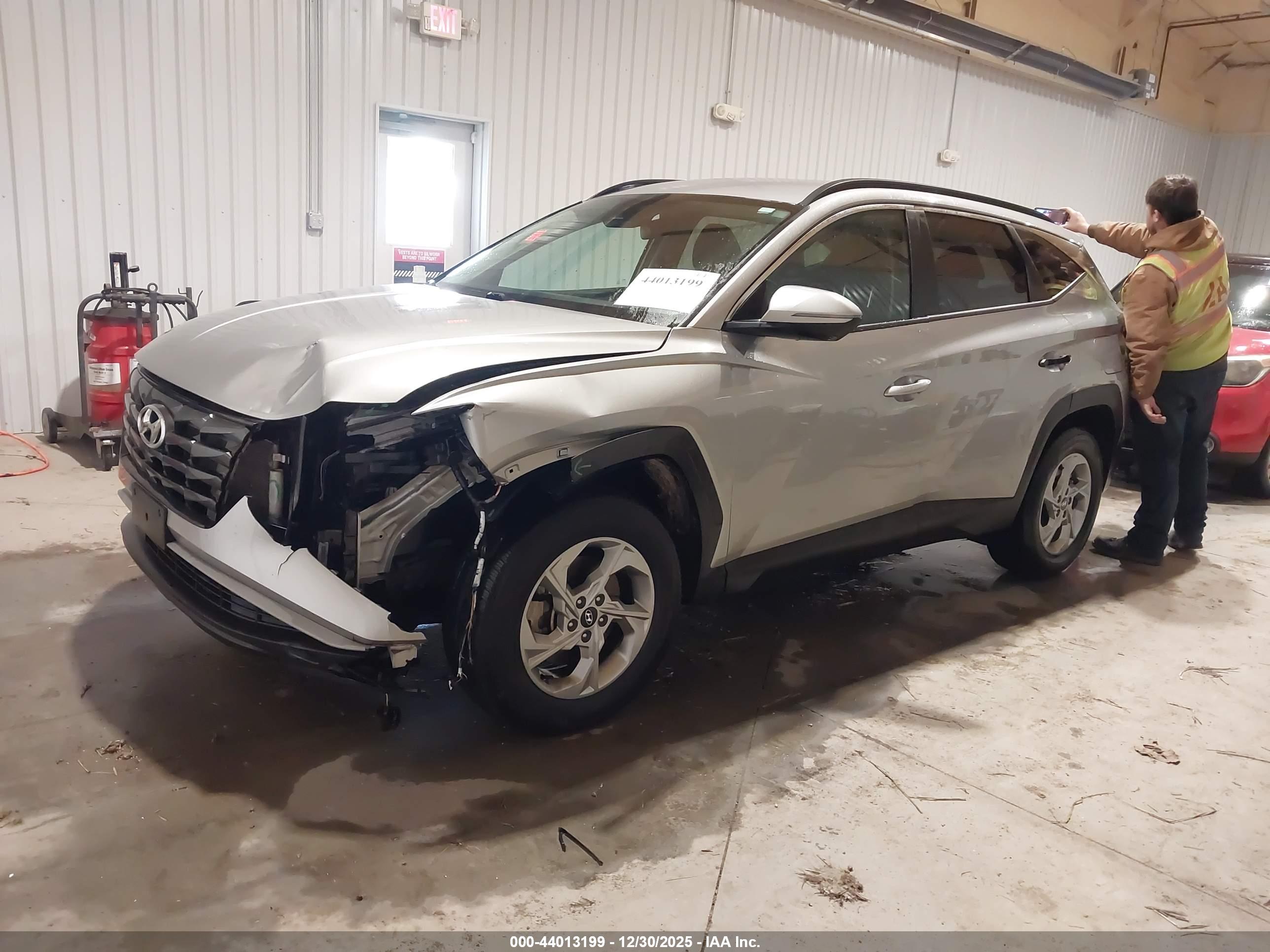 HYUNDAI TUCSON image 2