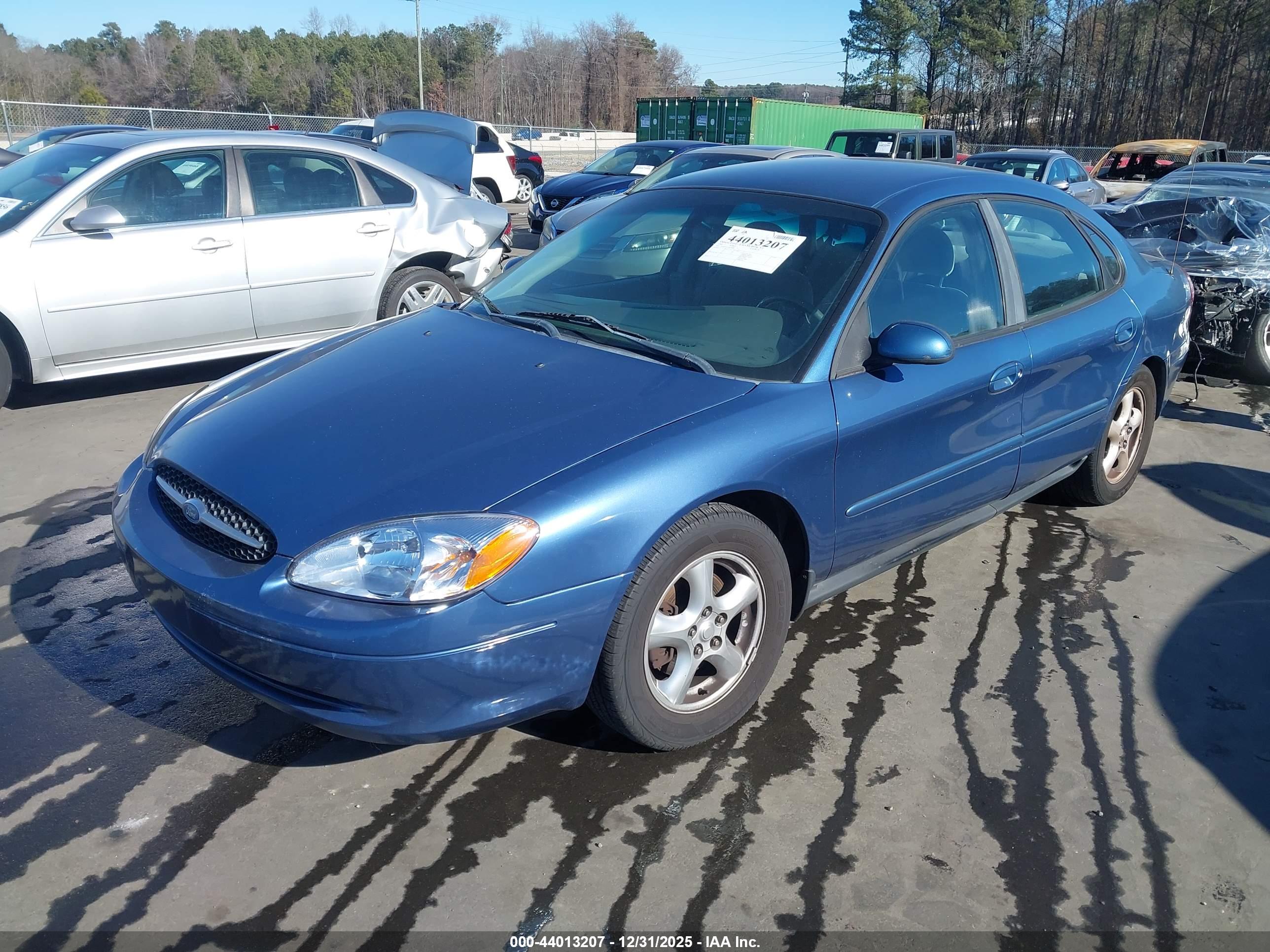 FORD TAURUS image 2